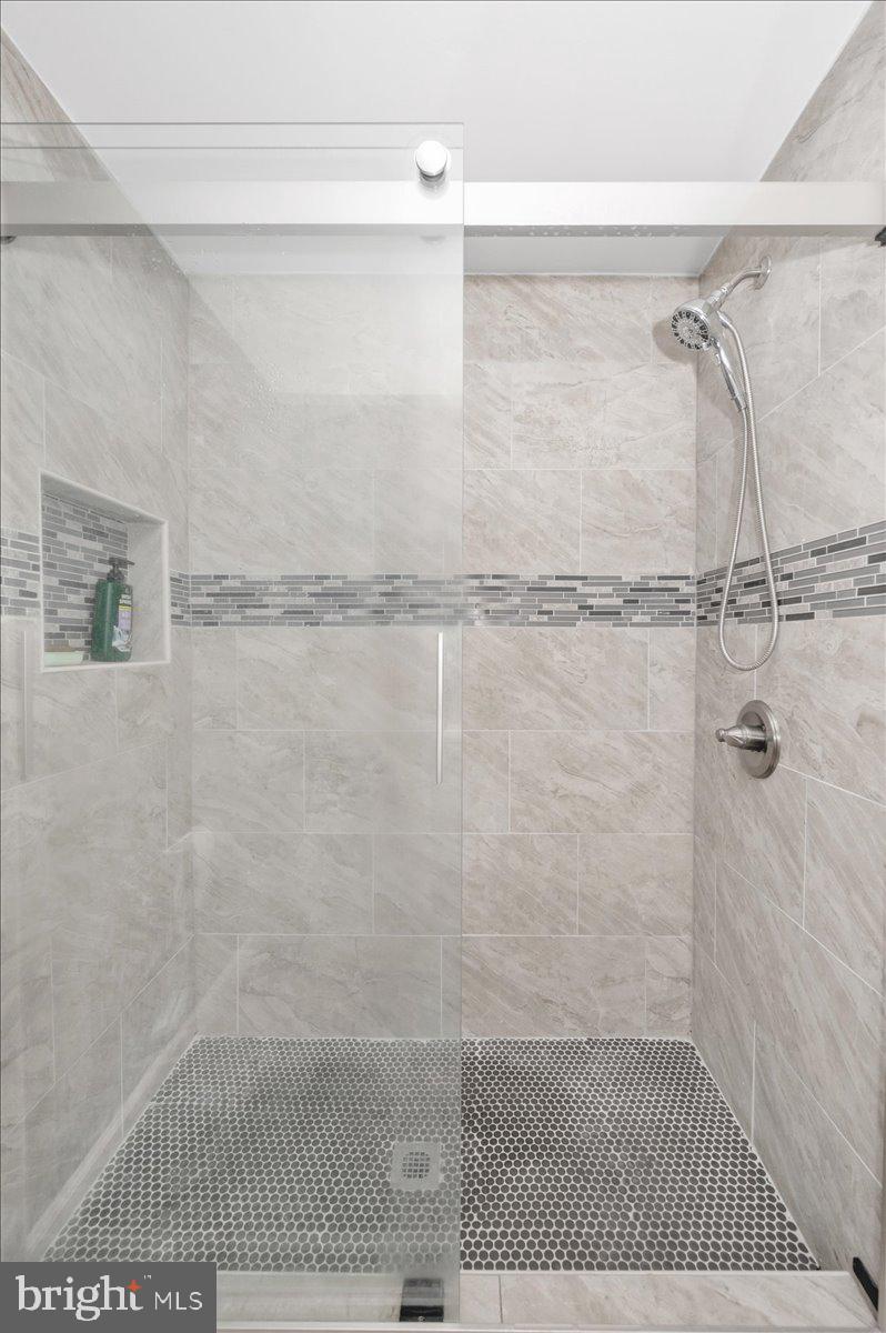 ROGERS FORGE - Residential