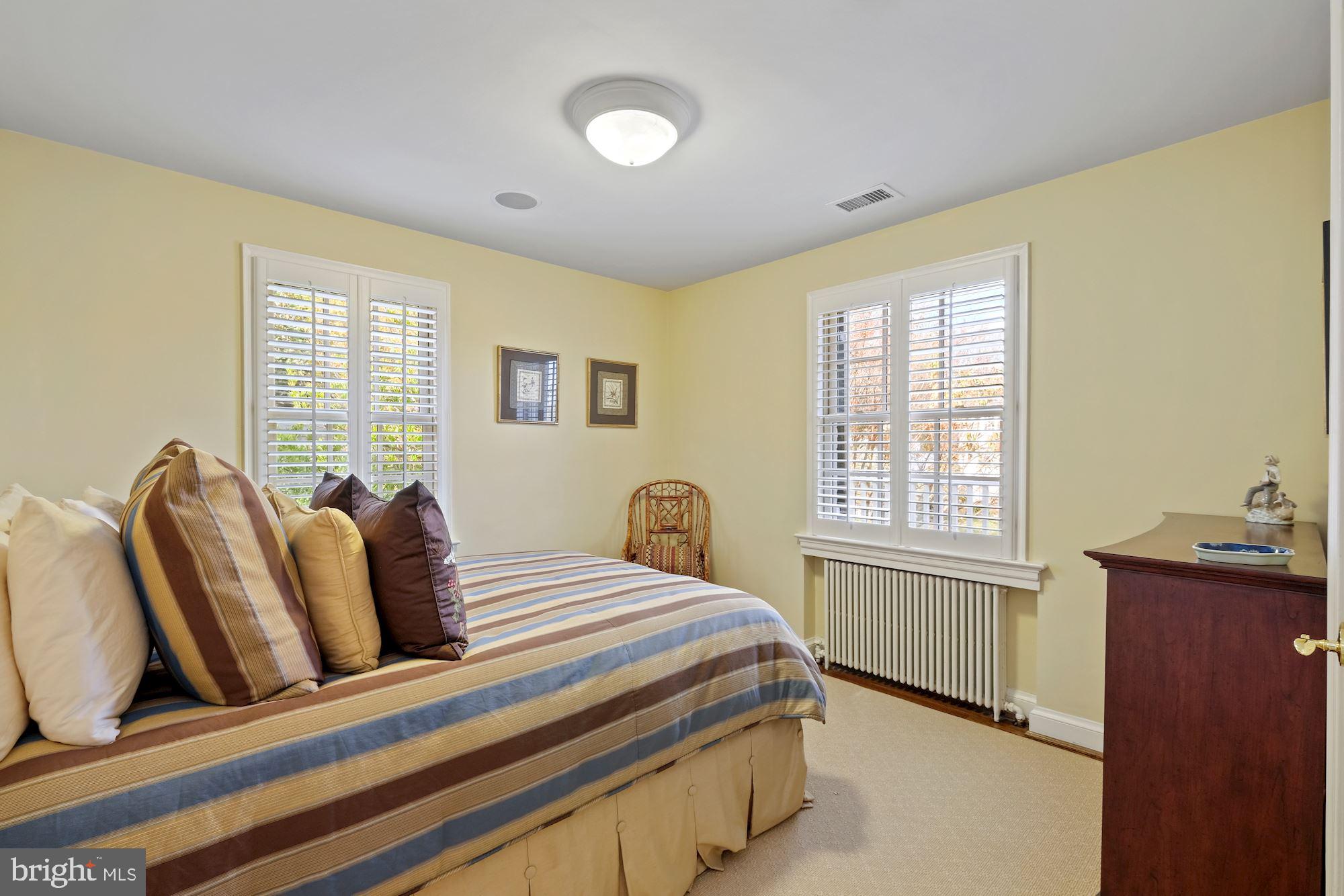 SPRING VALLEY - Residential