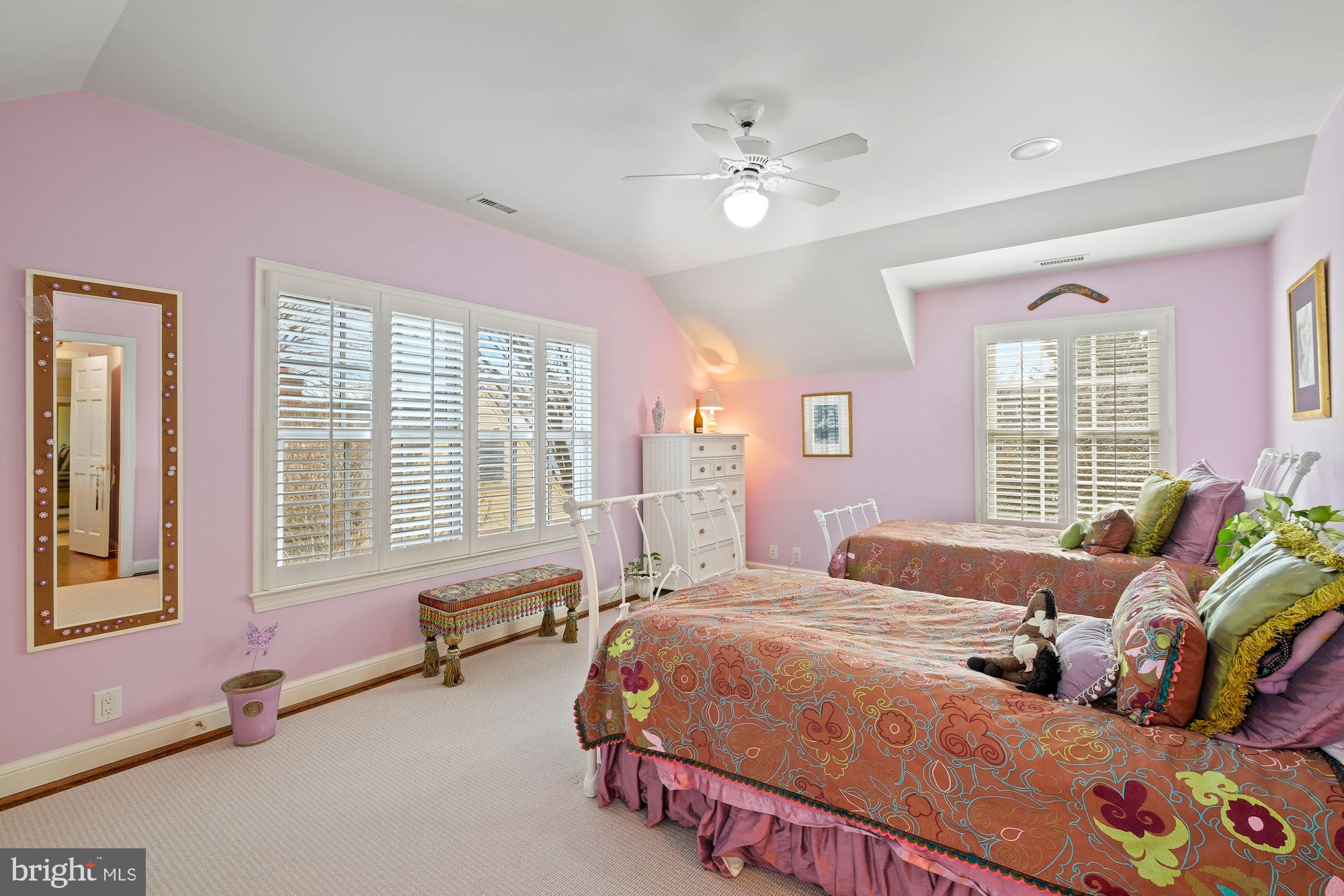 SPRING VALLEY - Residential
