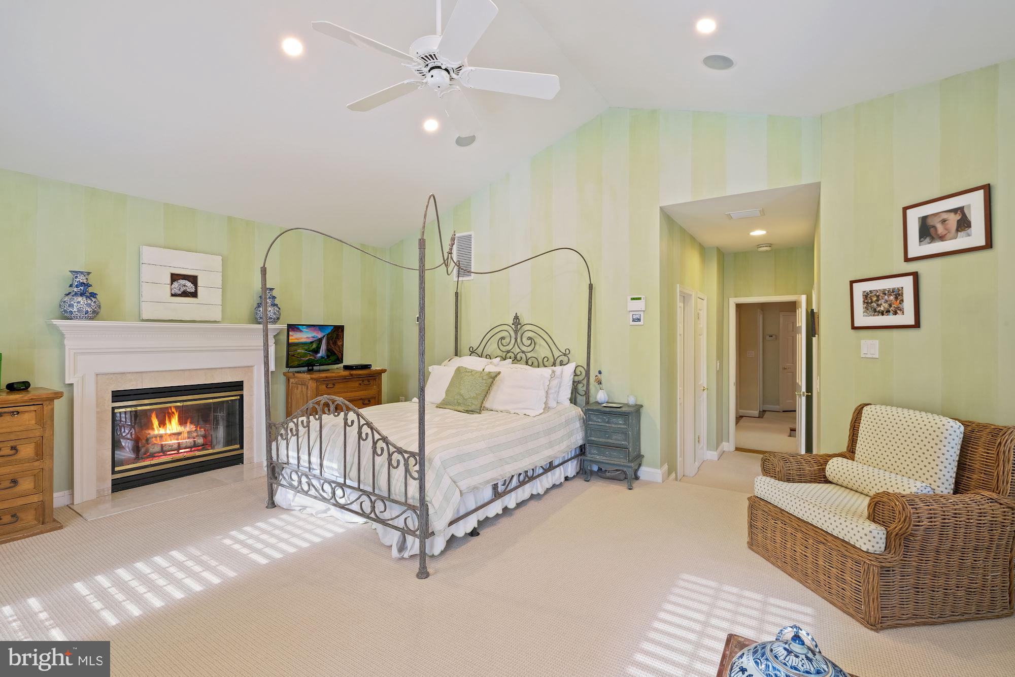 SPRING VALLEY - Residential