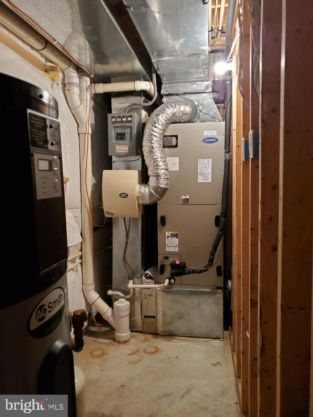 BROOKSTONE - Residential Lease