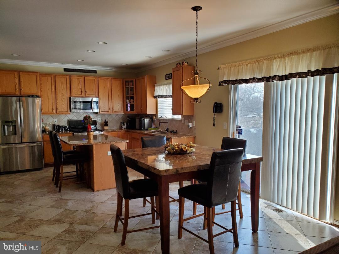 BROOKSTONE - Residential Lease