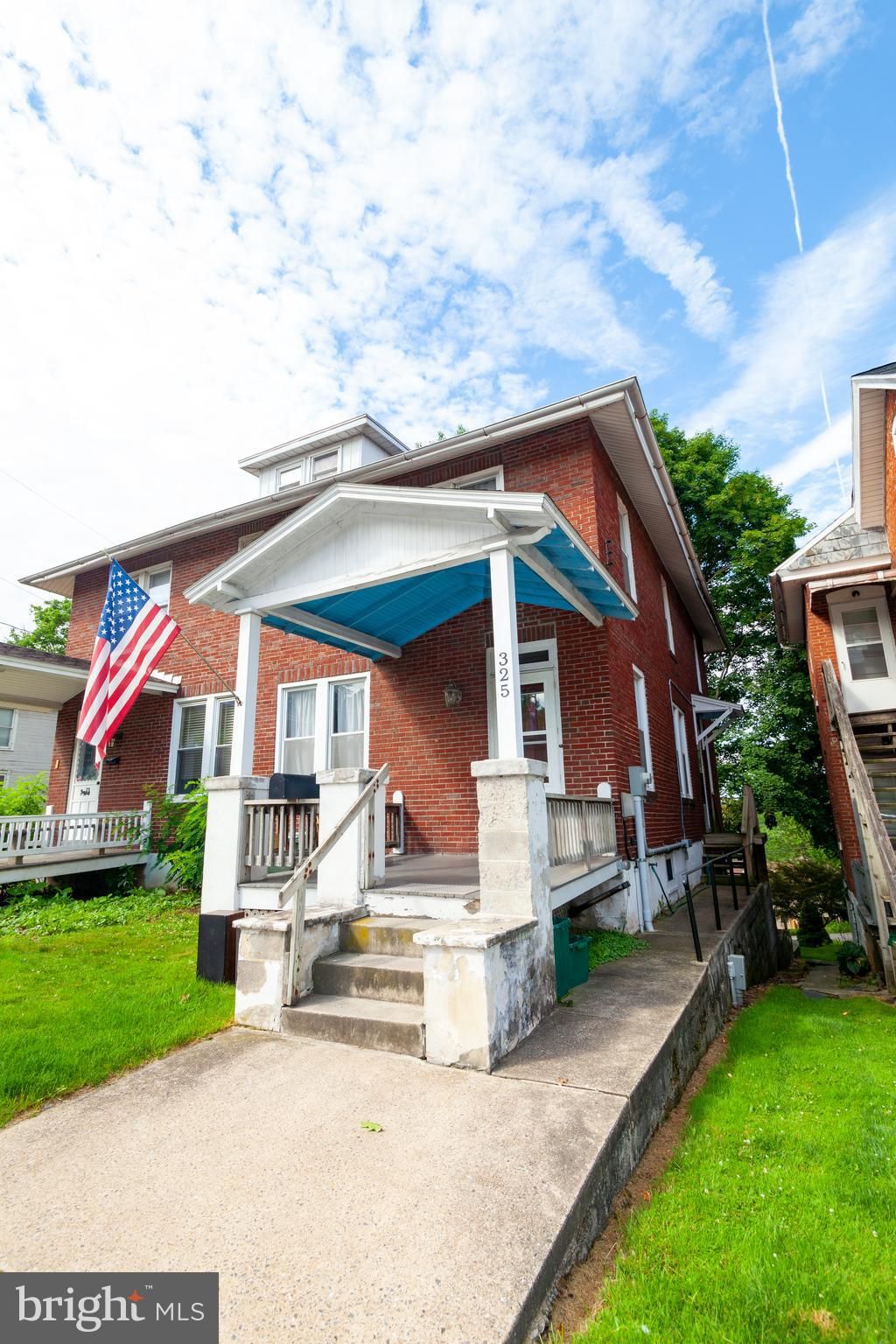 Photo of 325 E MAIN ST, EPHRATA, PA 17522 (MLS # PALA2037254)