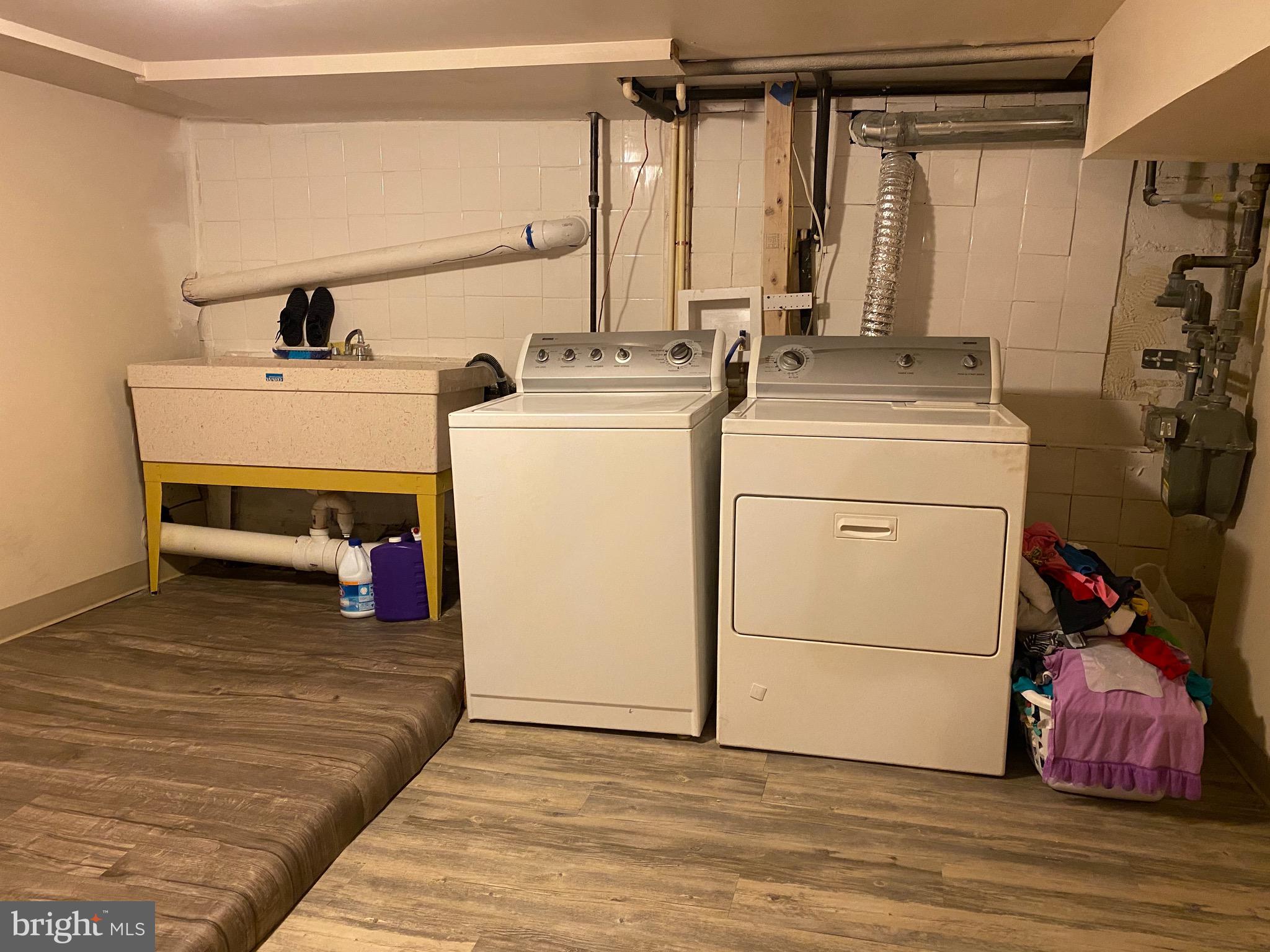 CHERRY HILL - Residential