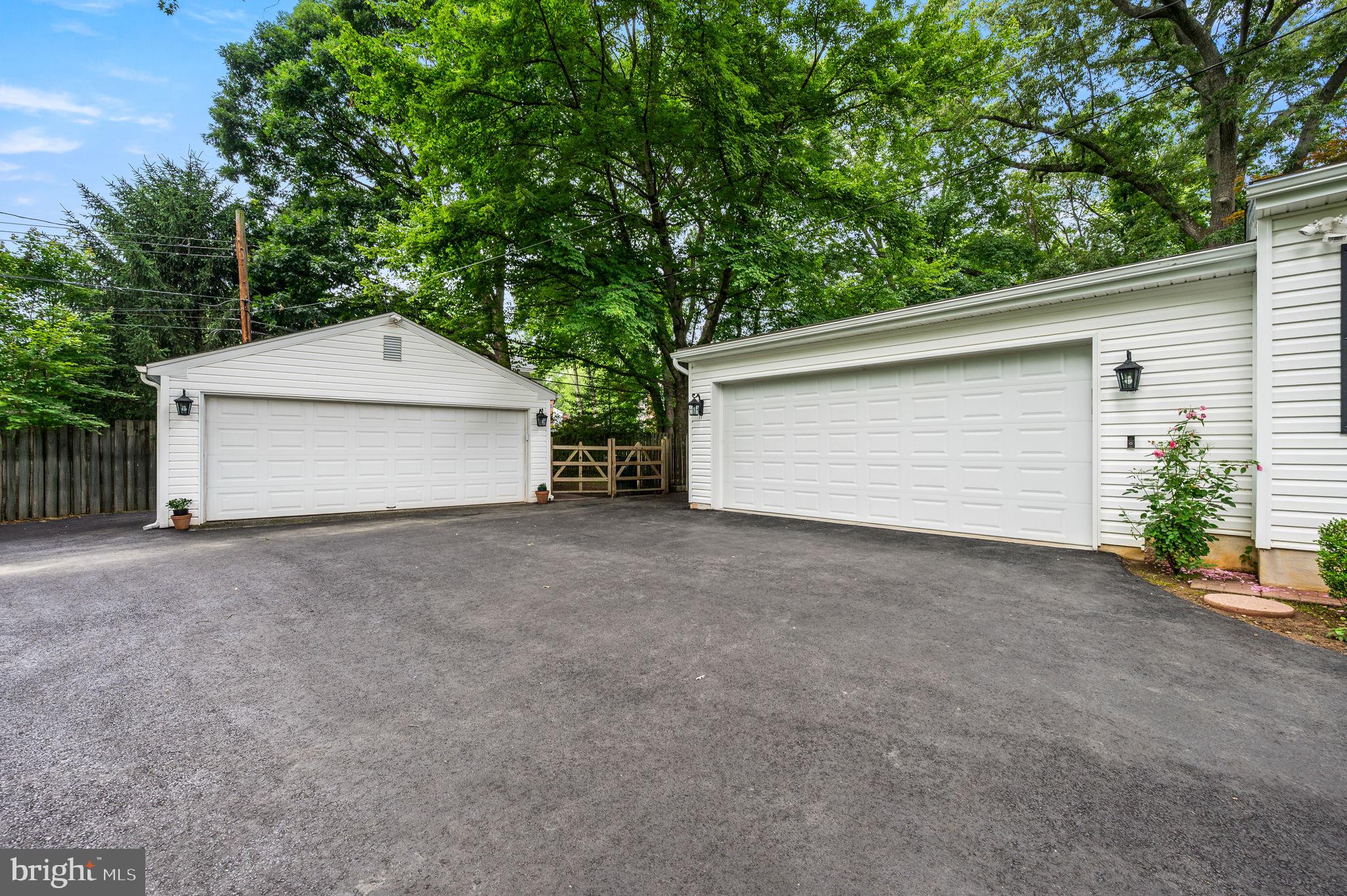 403 SCOTT LANE