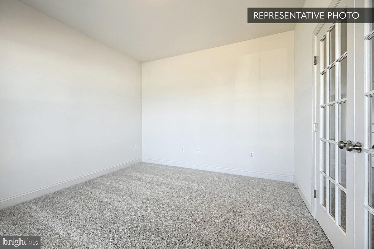 HICKORY POINTE - Residential