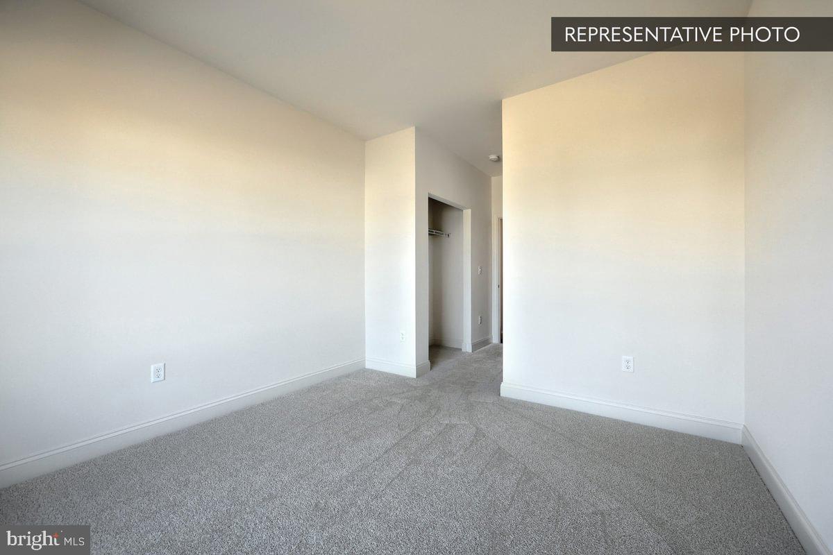 HICKORY POINTE - Residential