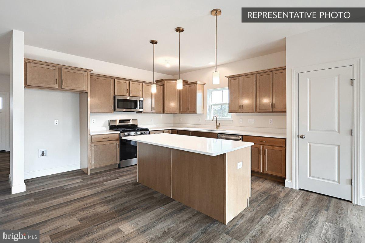 HICKORY POINTE - Residential