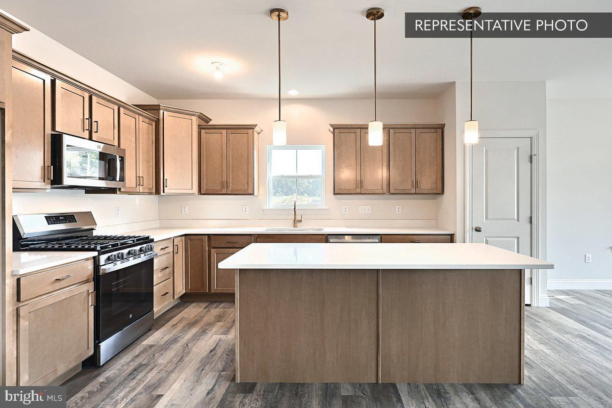 HICKORY POINTE - Residential