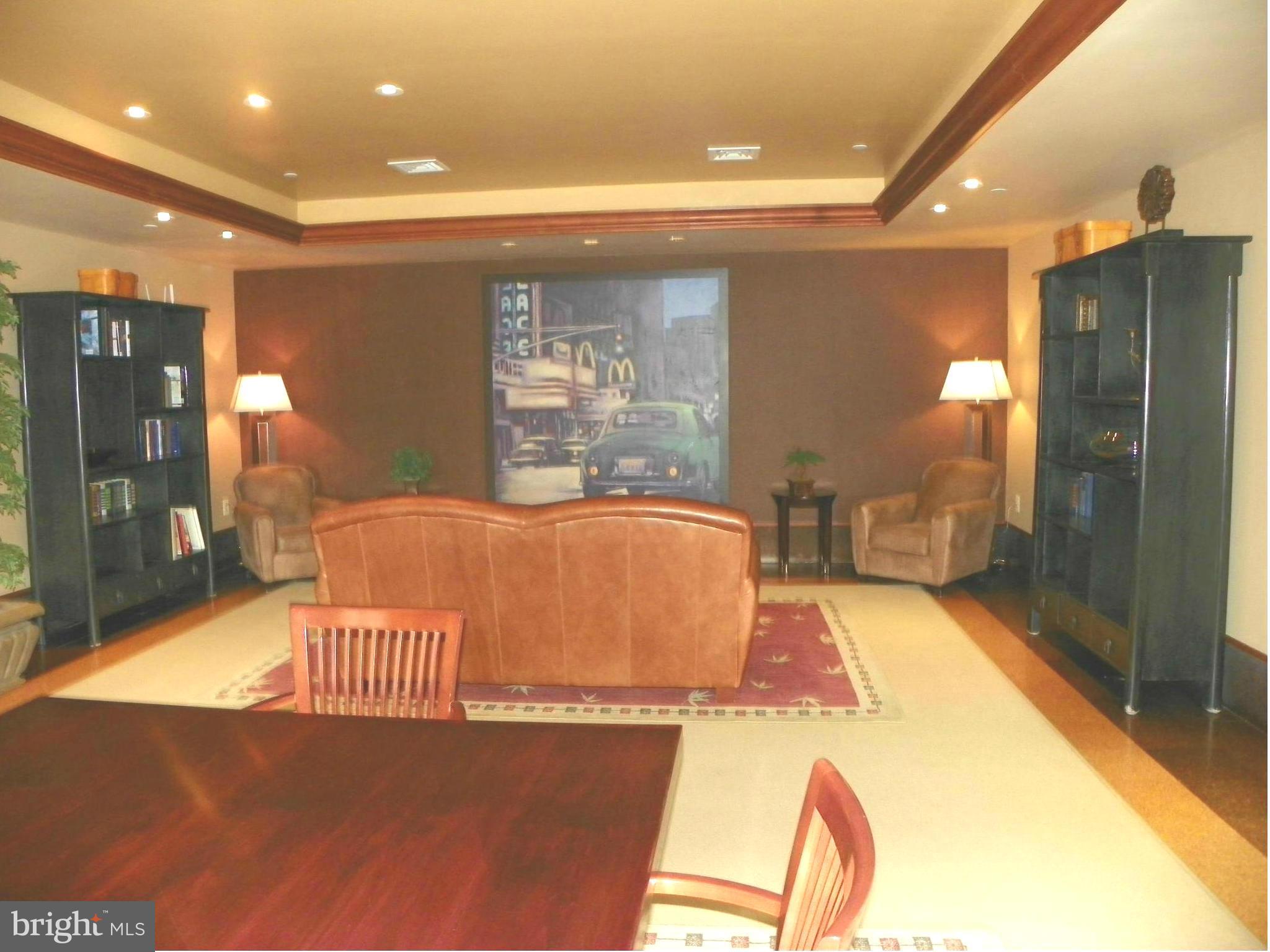 CARLTON HOUSE - Residential Lease