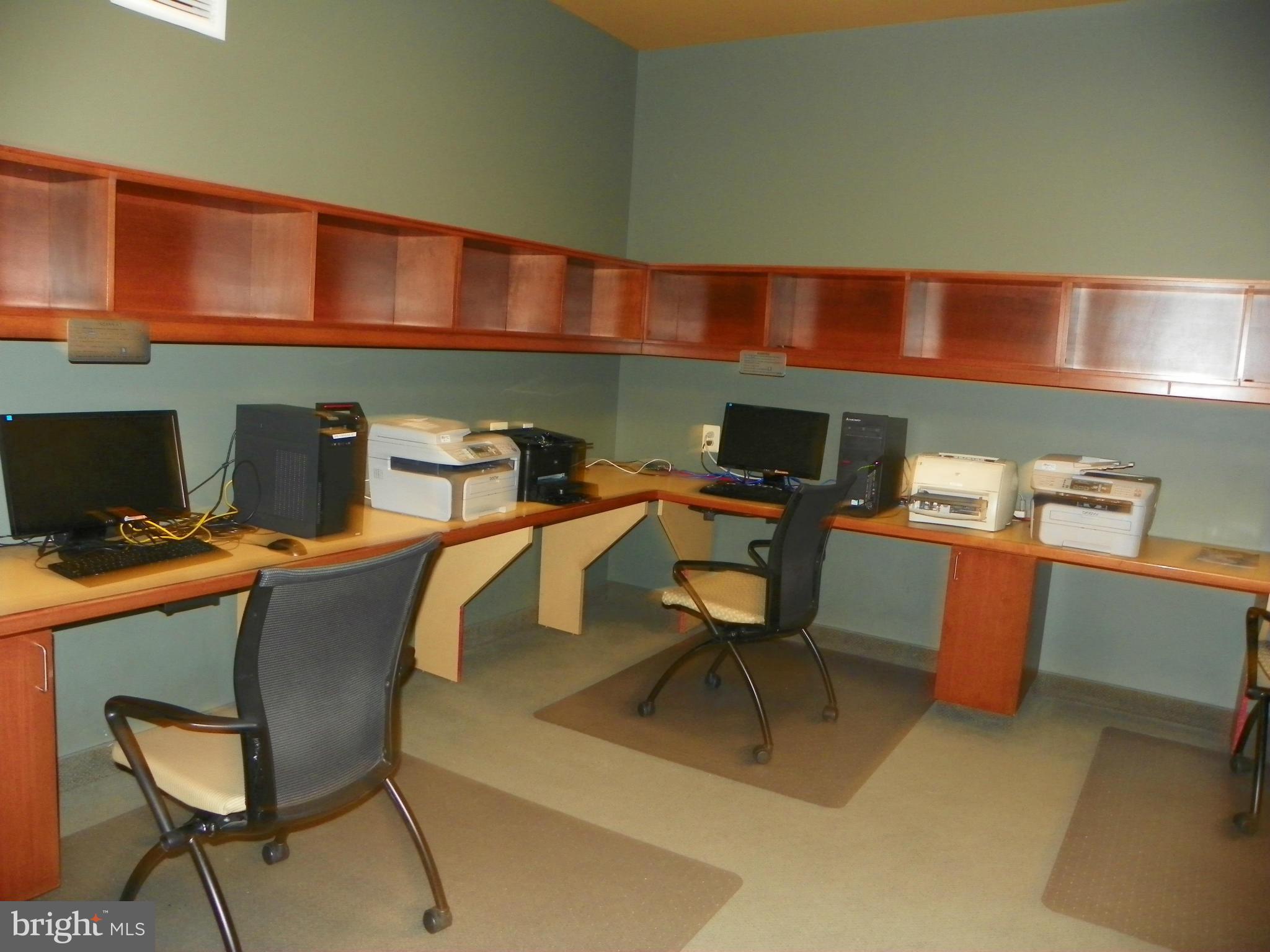 CARLTON HOUSE - Residential Lease