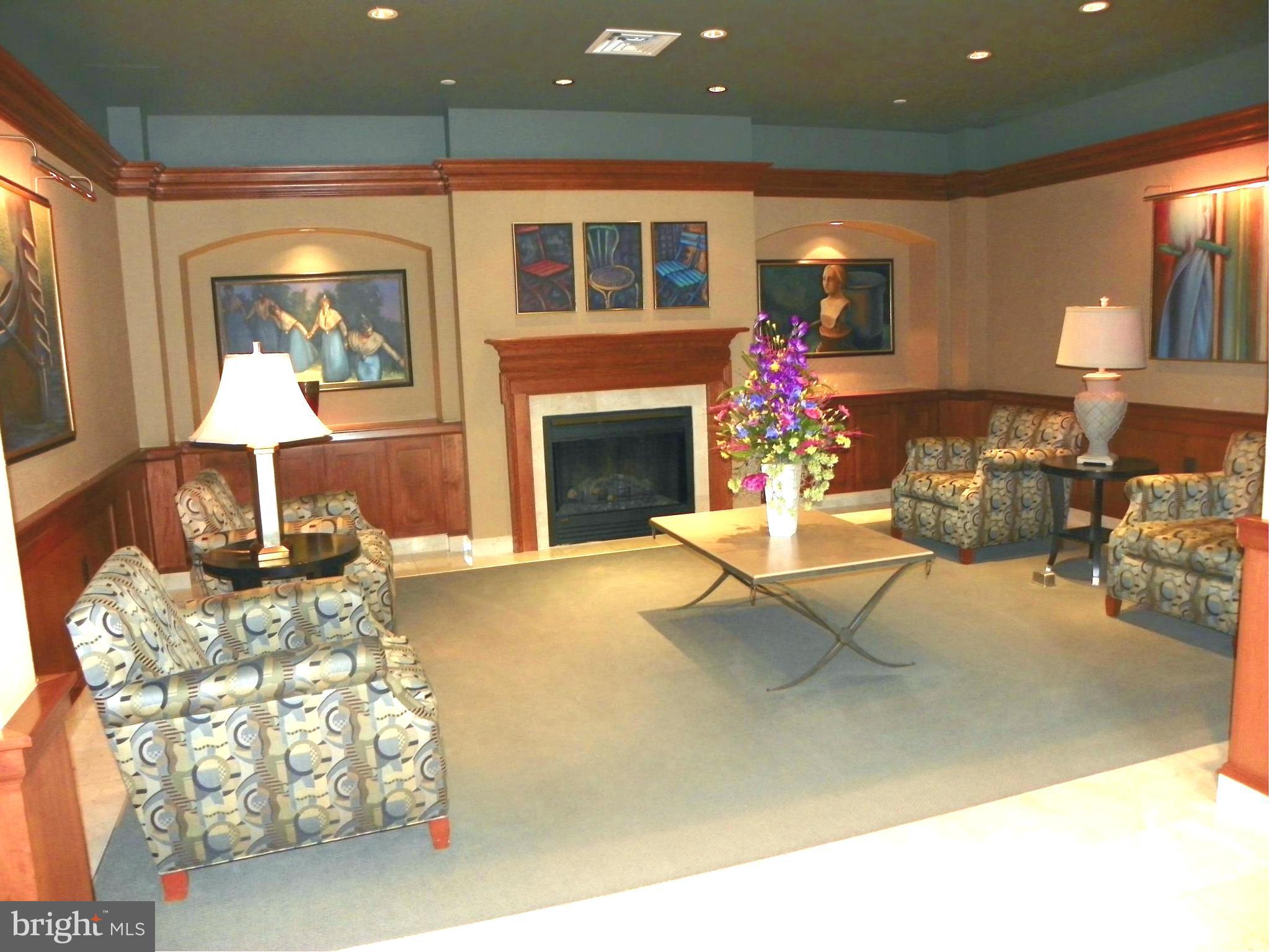 CARLTON HOUSE - Residential Lease