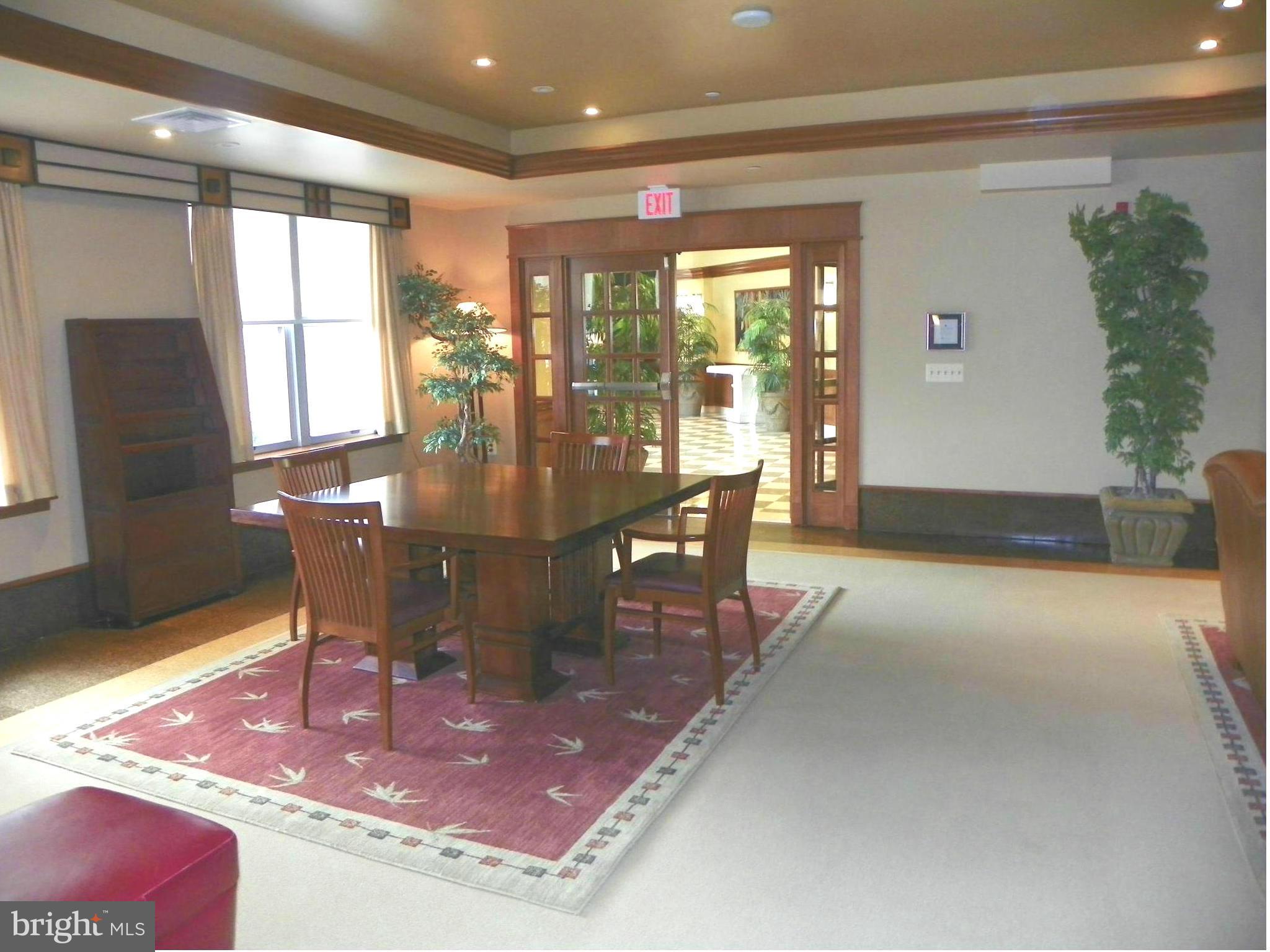 CARLTON HOUSE - Residential Lease