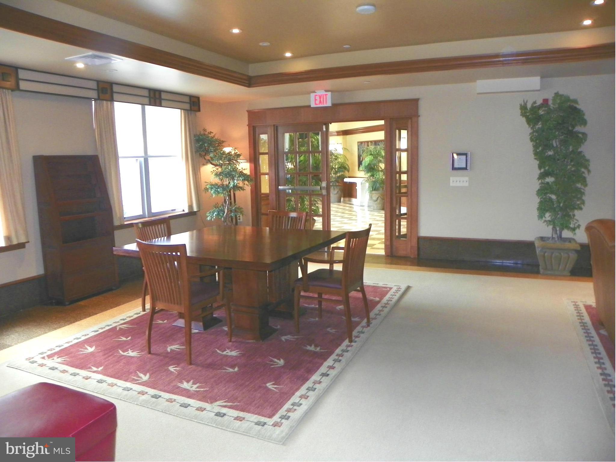 CARLTON HOUSE - Residential Lease