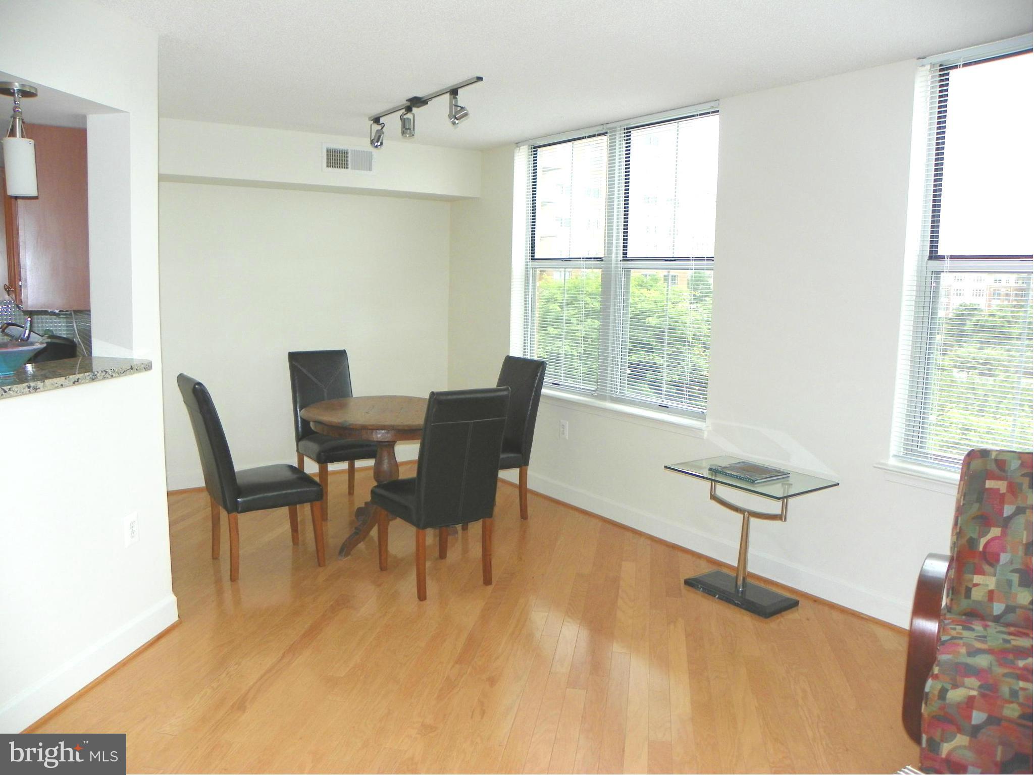 CARLTON HOUSE - Residential Lease