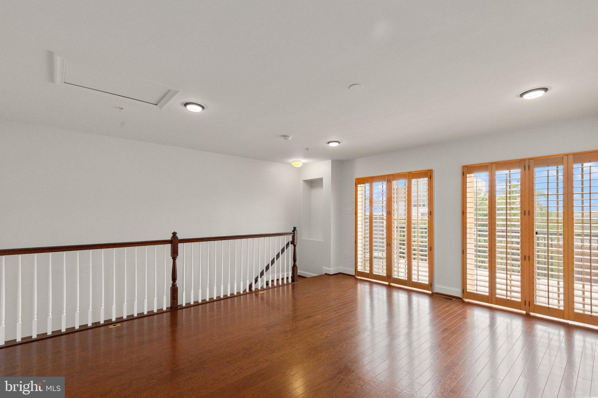 TOWSON GREEN - Residential