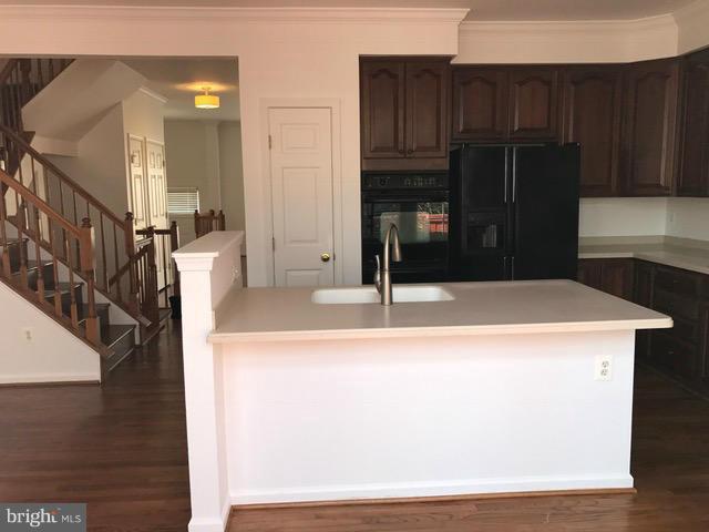 METRO PLACE AT DUNN LORING - Residential Lease