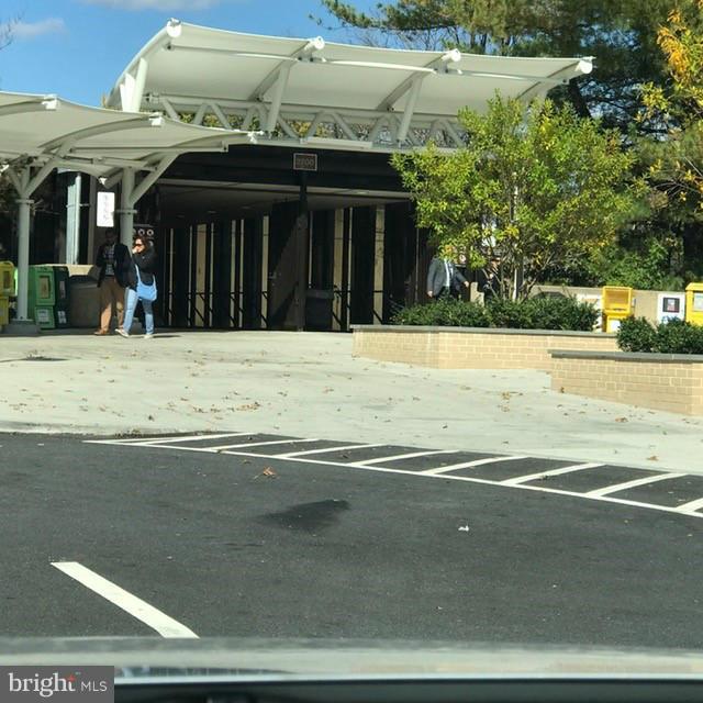 METRO PLACE AT DUNN LORING - Residential Lease