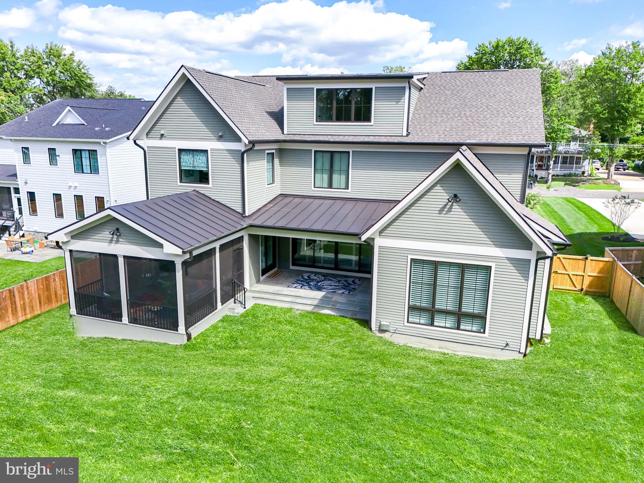 BROADVIEW - Residential