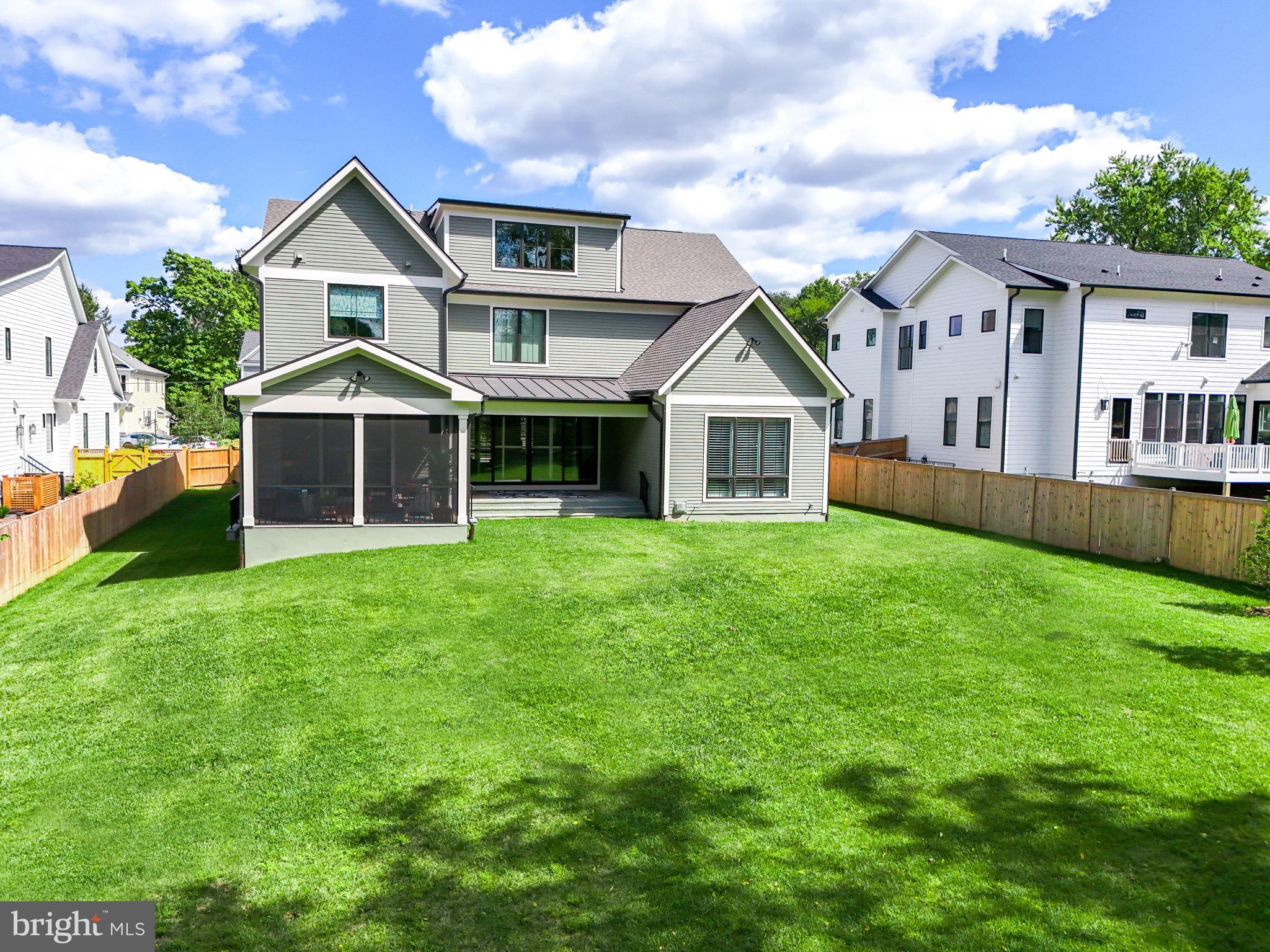 BROADVIEW - Residential