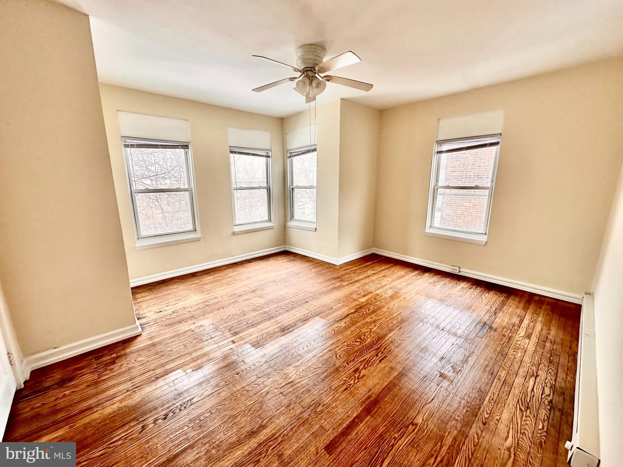 1713 W TIOGA STREET 3R