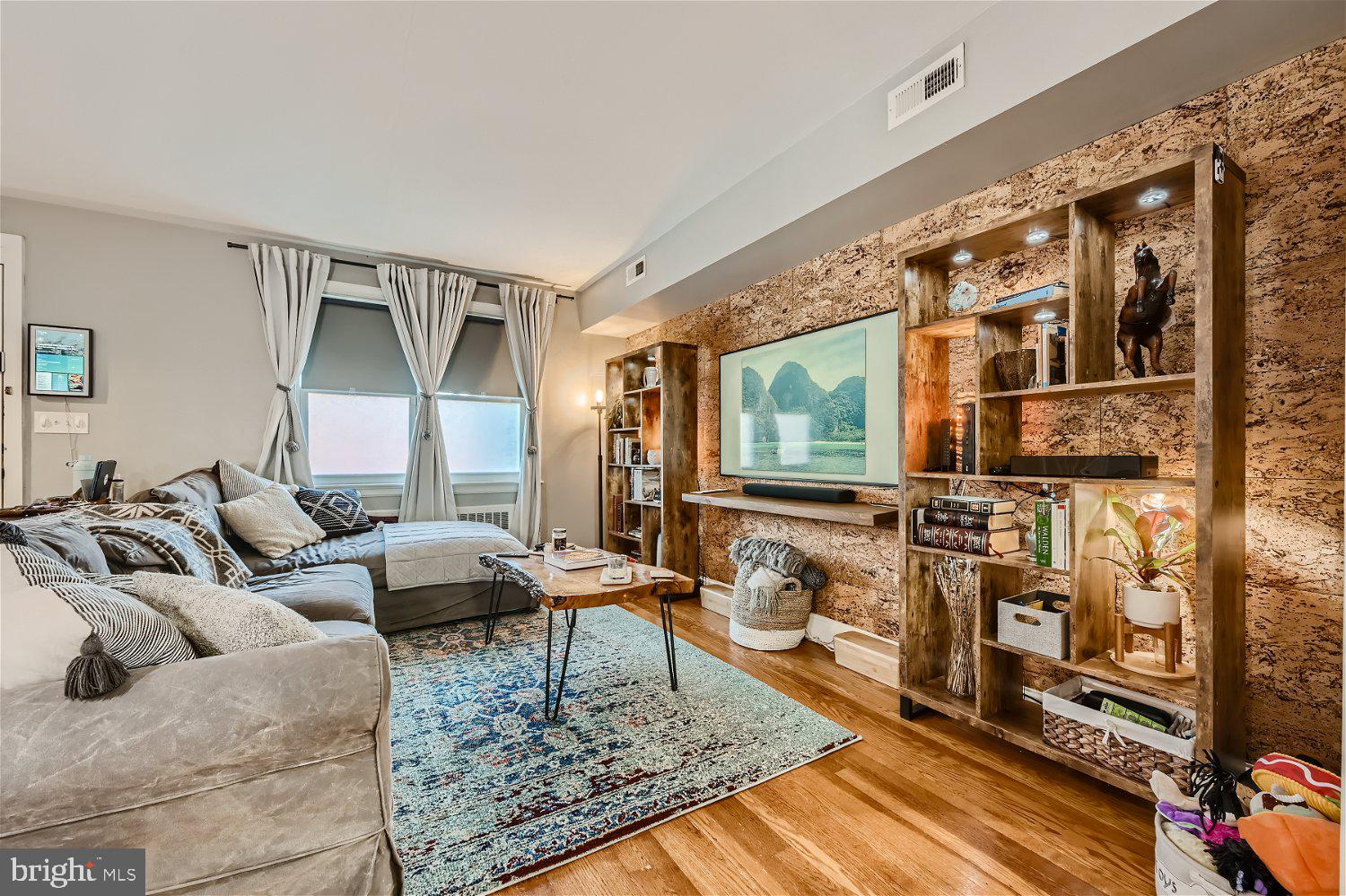 EDNOR GARDENS HISTORIC DISTRICT - Residential