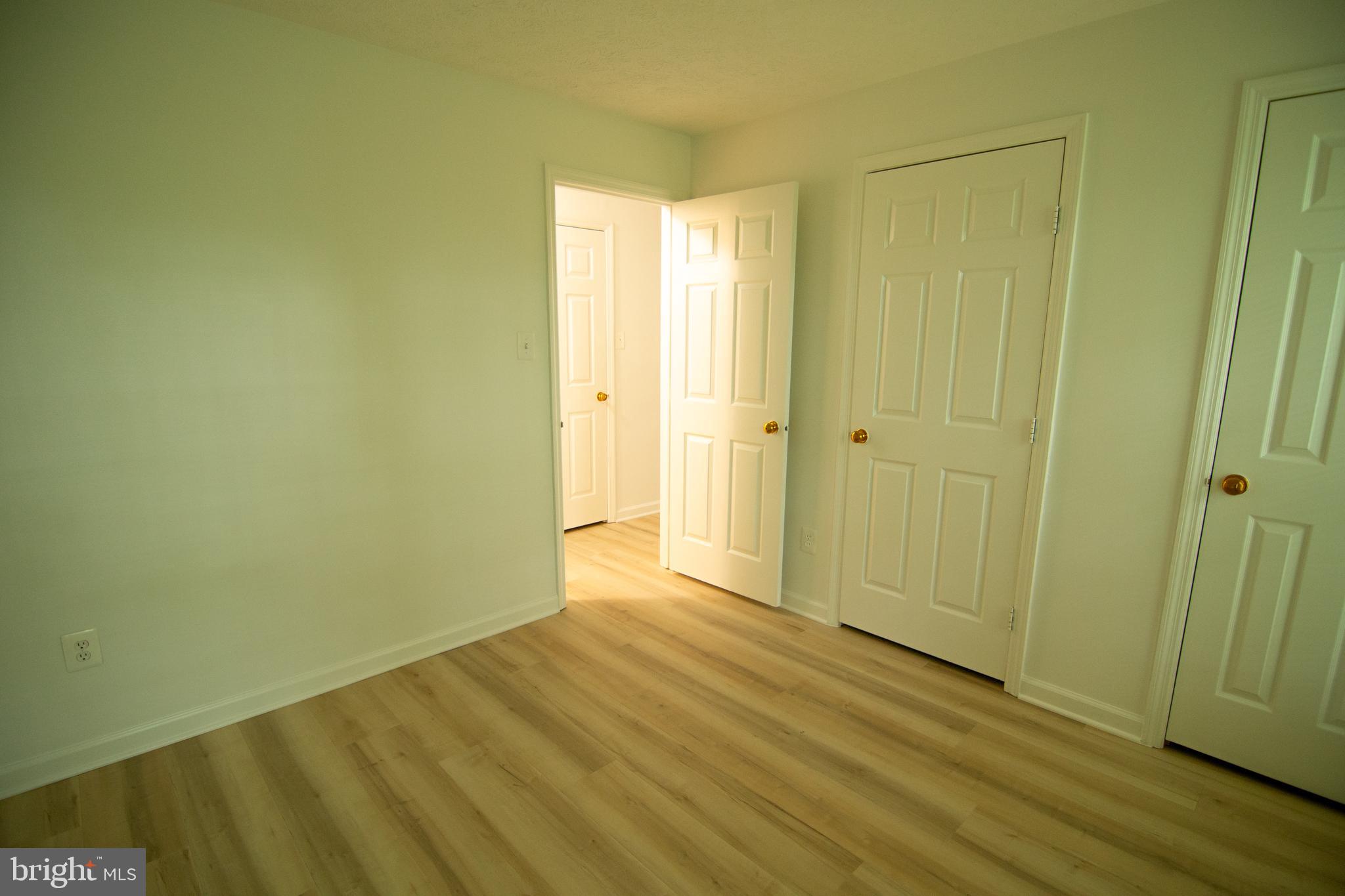 WOODBRIDGE CENTER - Residential