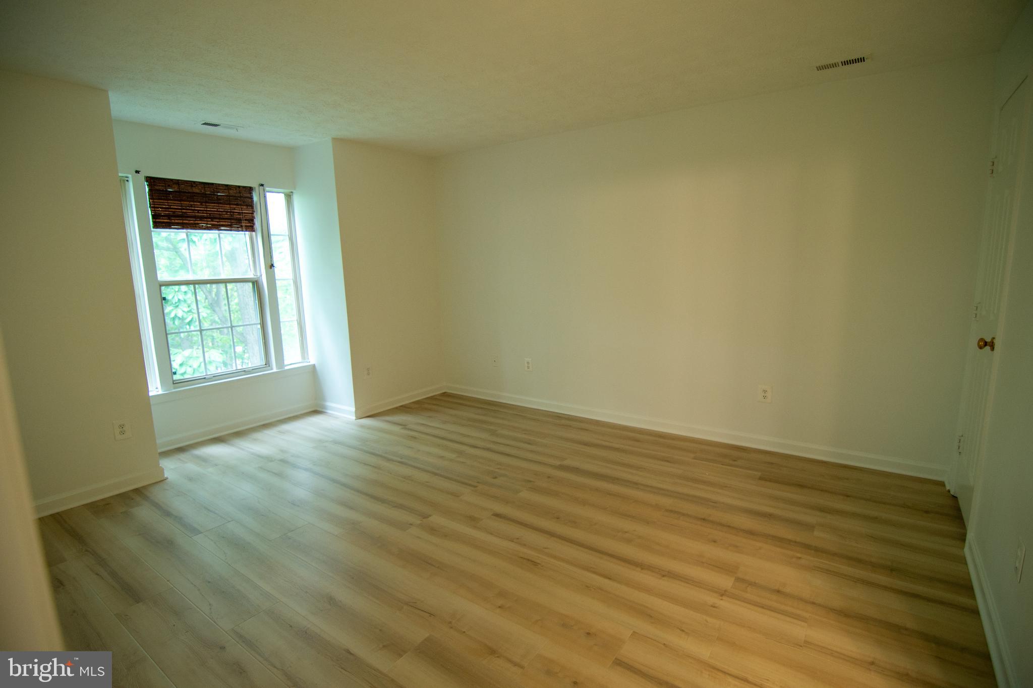 WOODBRIDGE CENTER - Residential