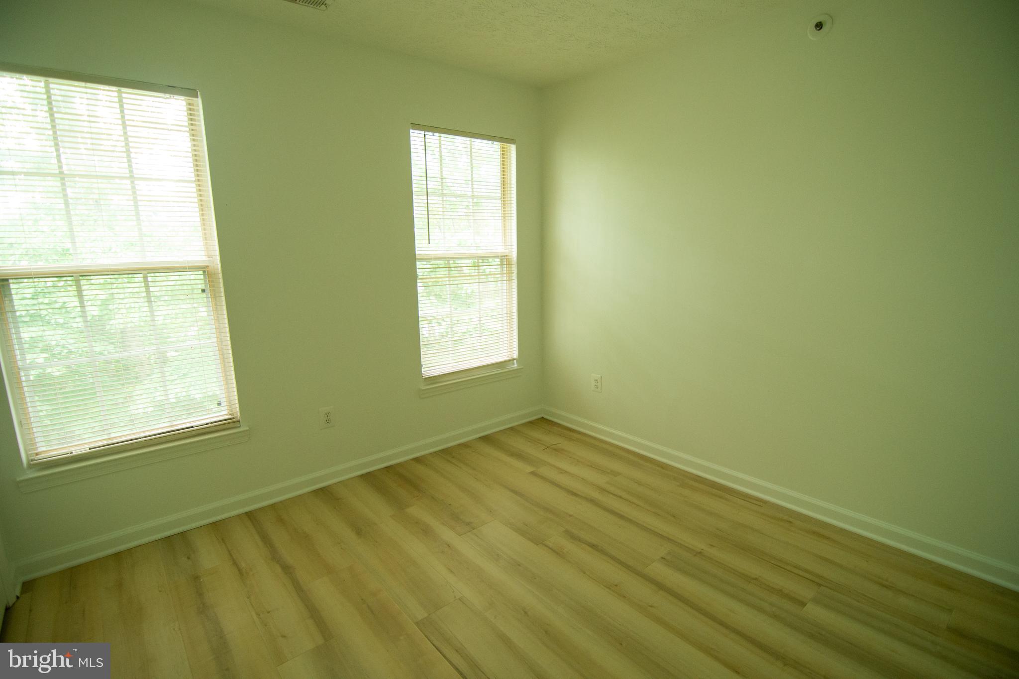 WOODBRIDGE CENTER - Residential