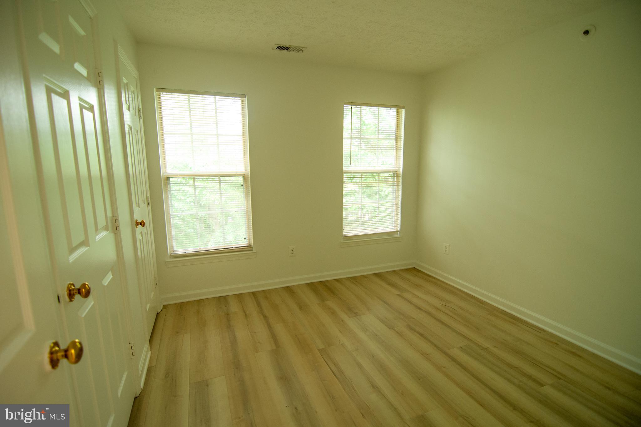 WOODBRIDGE CENTER - Residential