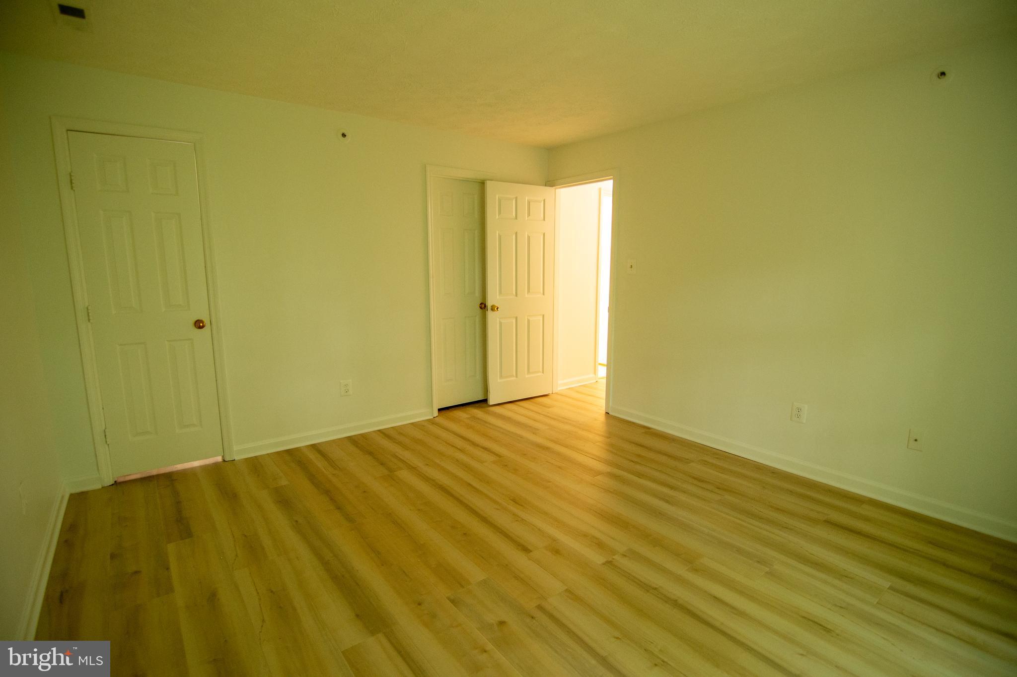 WOODBRIDGE CENTER - Residential