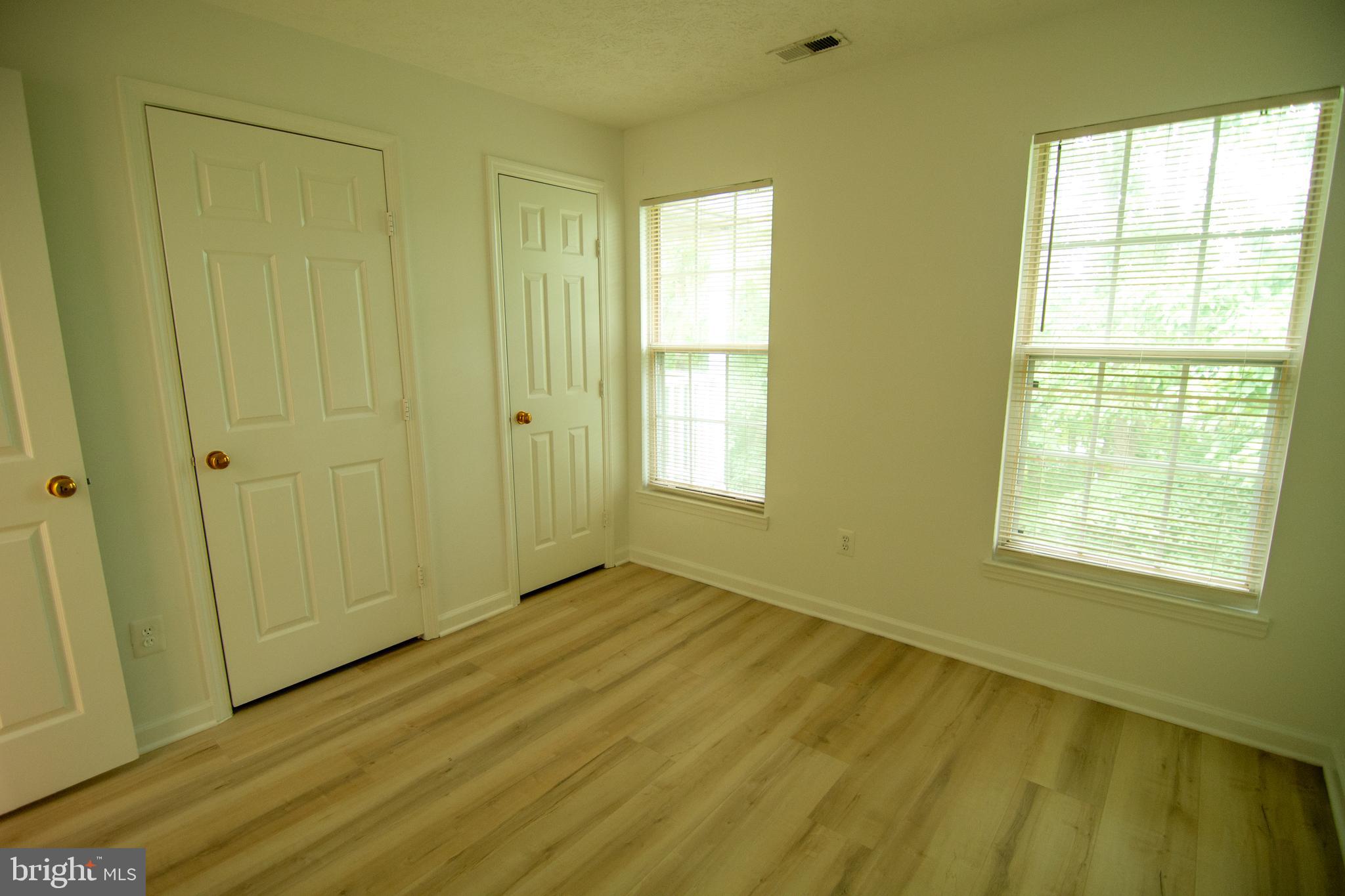 WOODBRIDGE CENTER - Residential