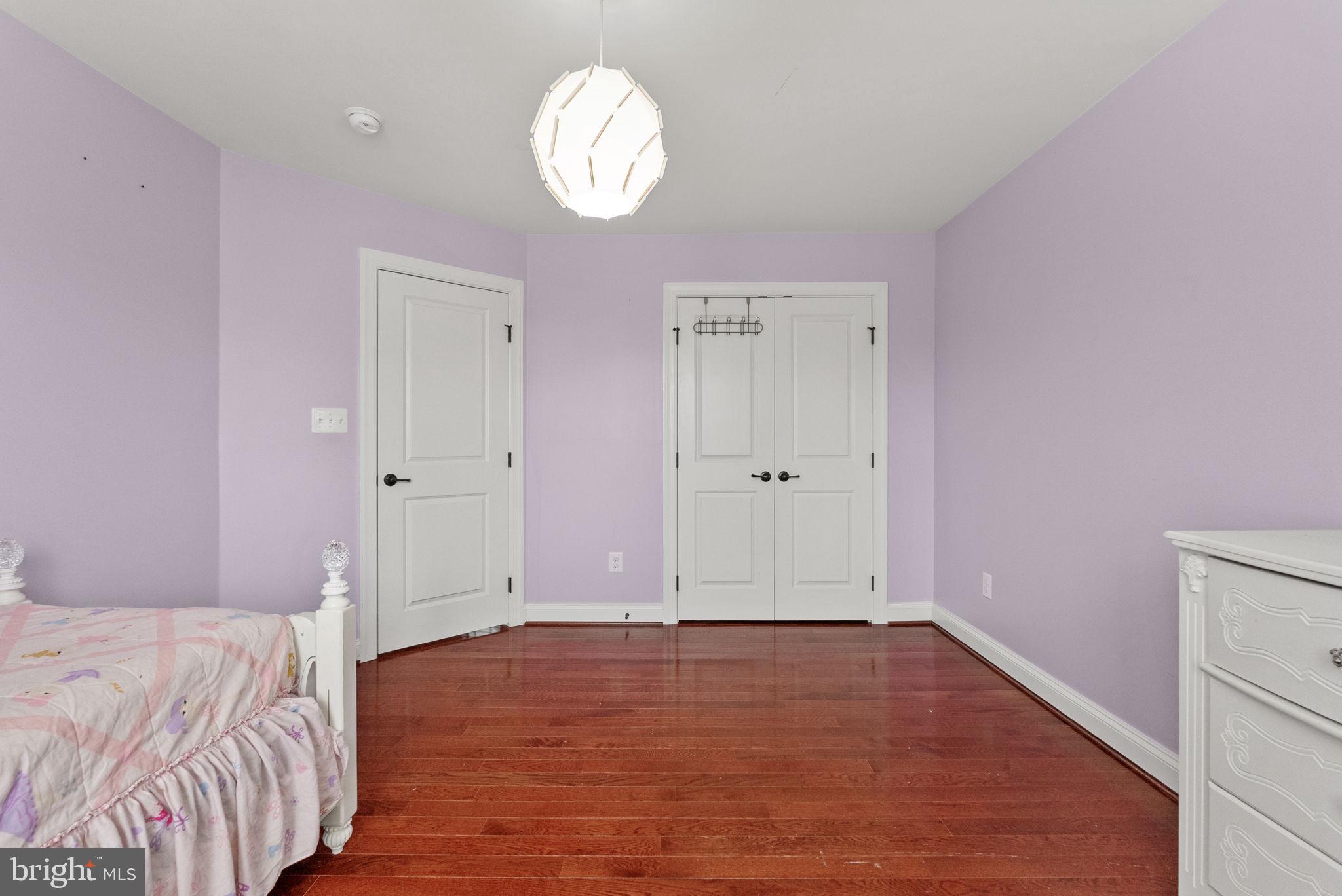 DAWSON'S CORNER - Residential