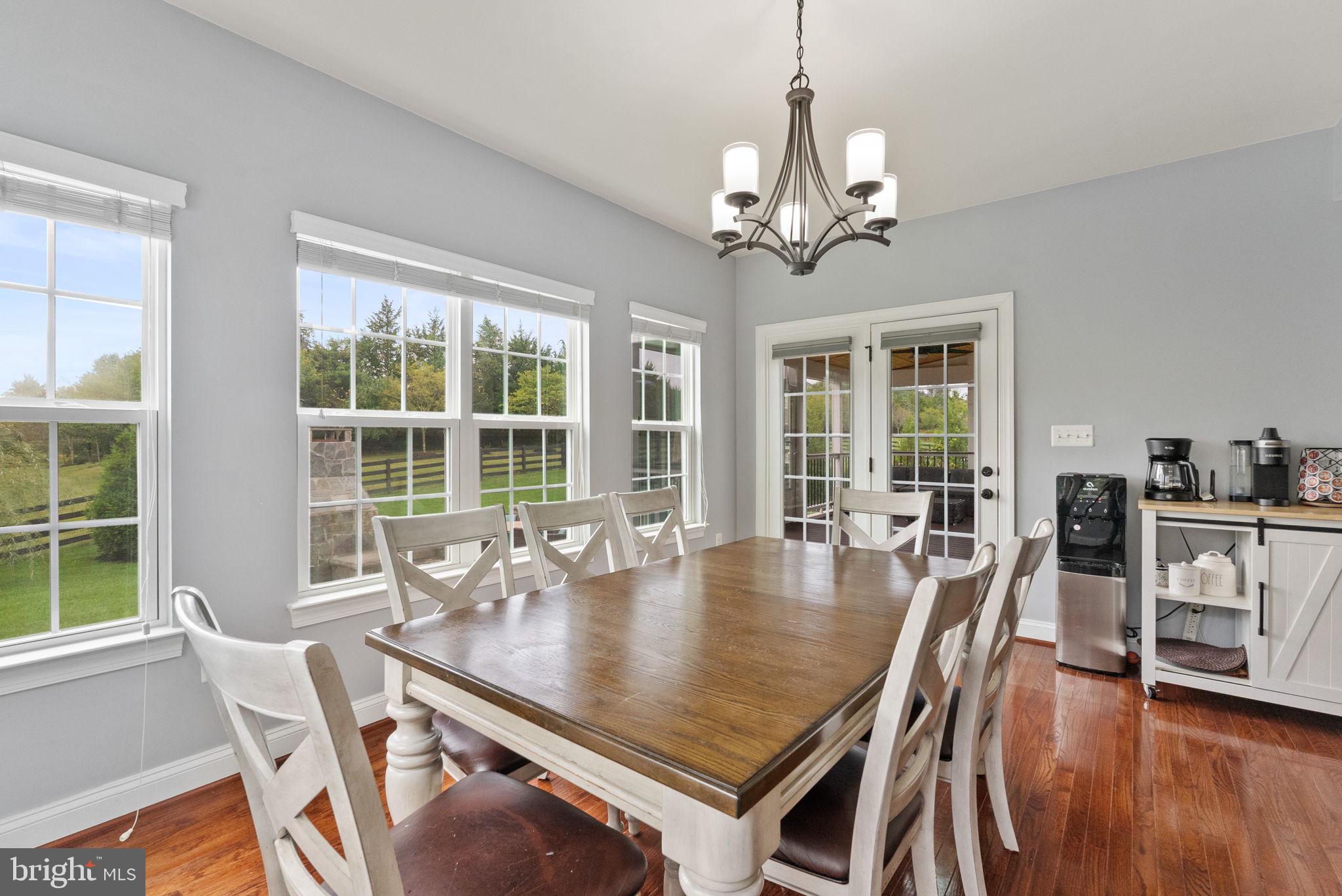 DAWSON'S CORNER - Residential