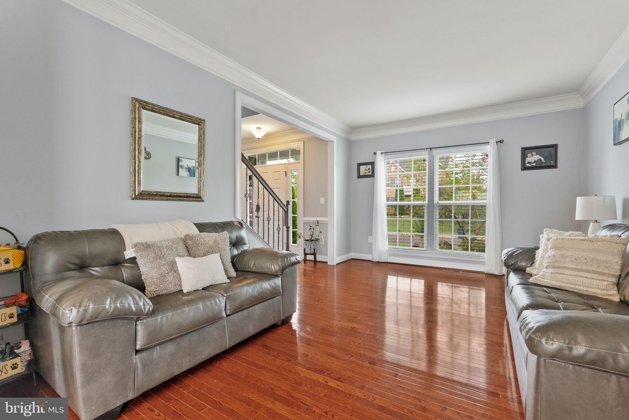 DAWSON'S CORNER - Residential