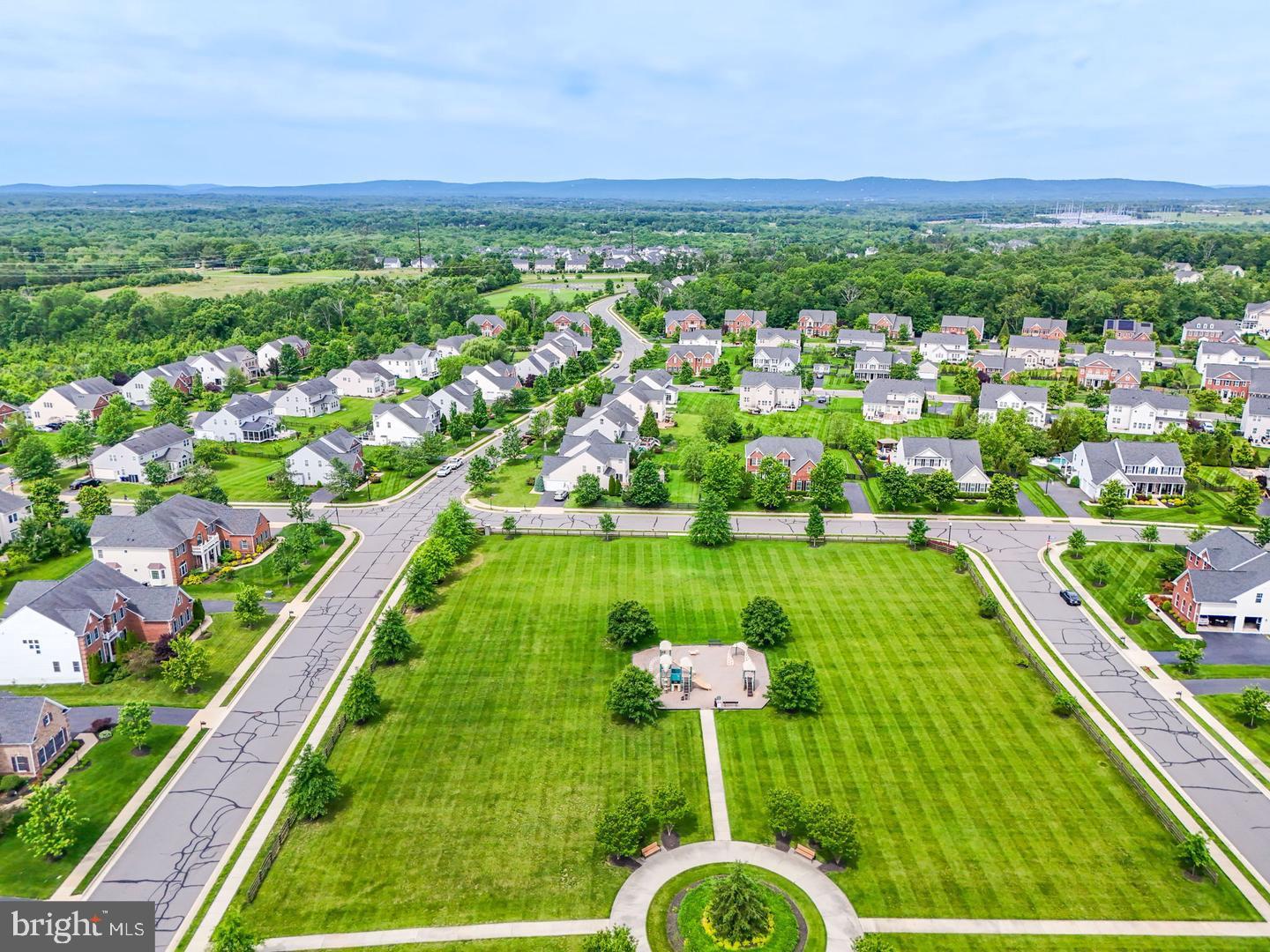 DAWSON'S CORNER - Residential