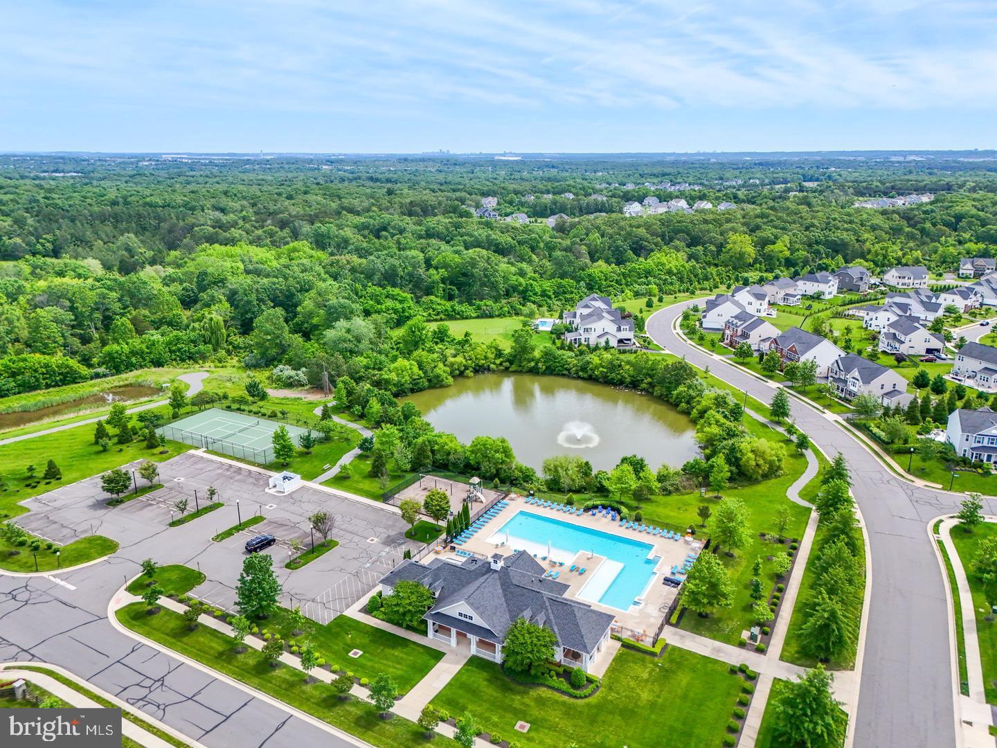 DAWSON'S CORNER - Residential