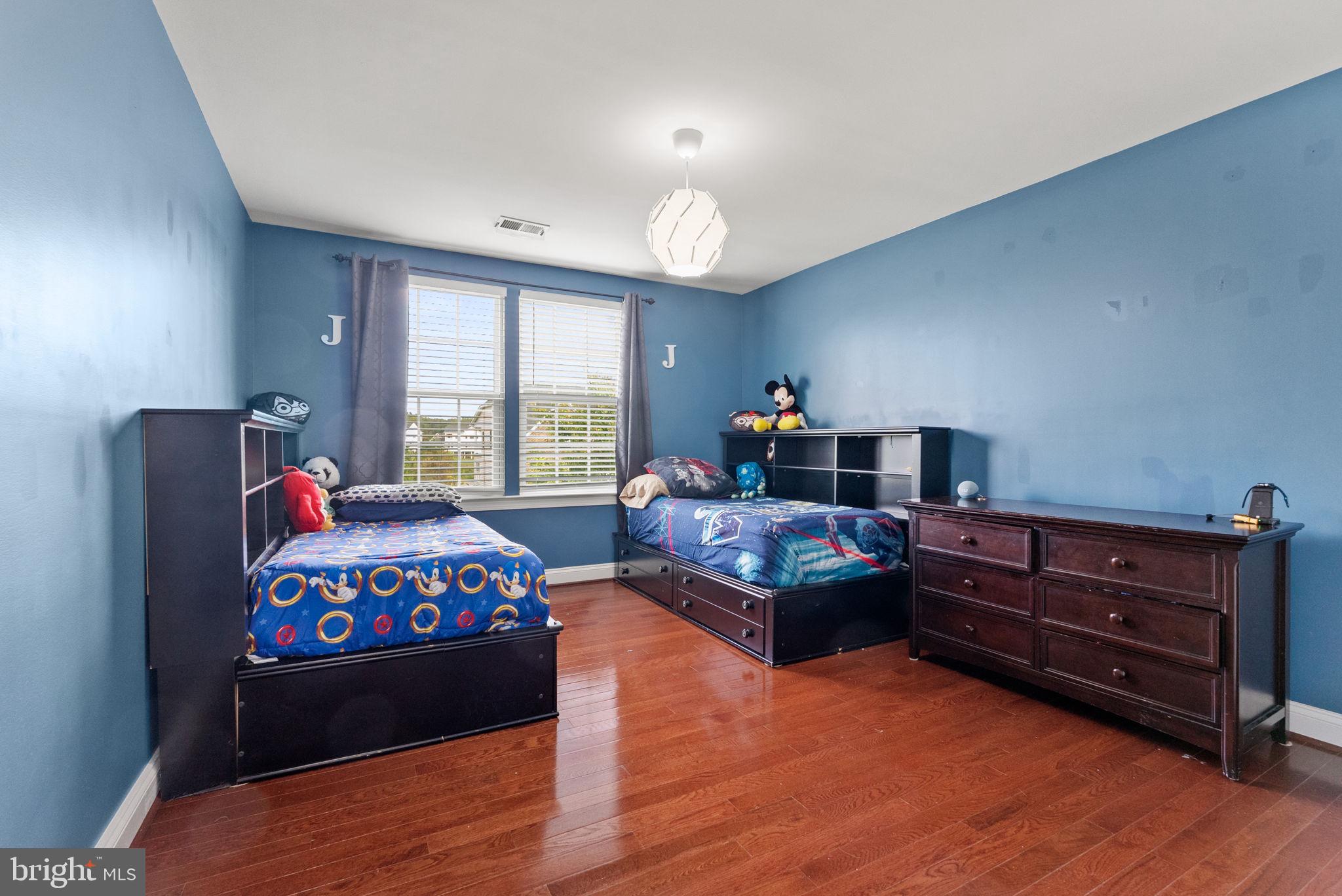 DAWSON'S CORNER - Residential