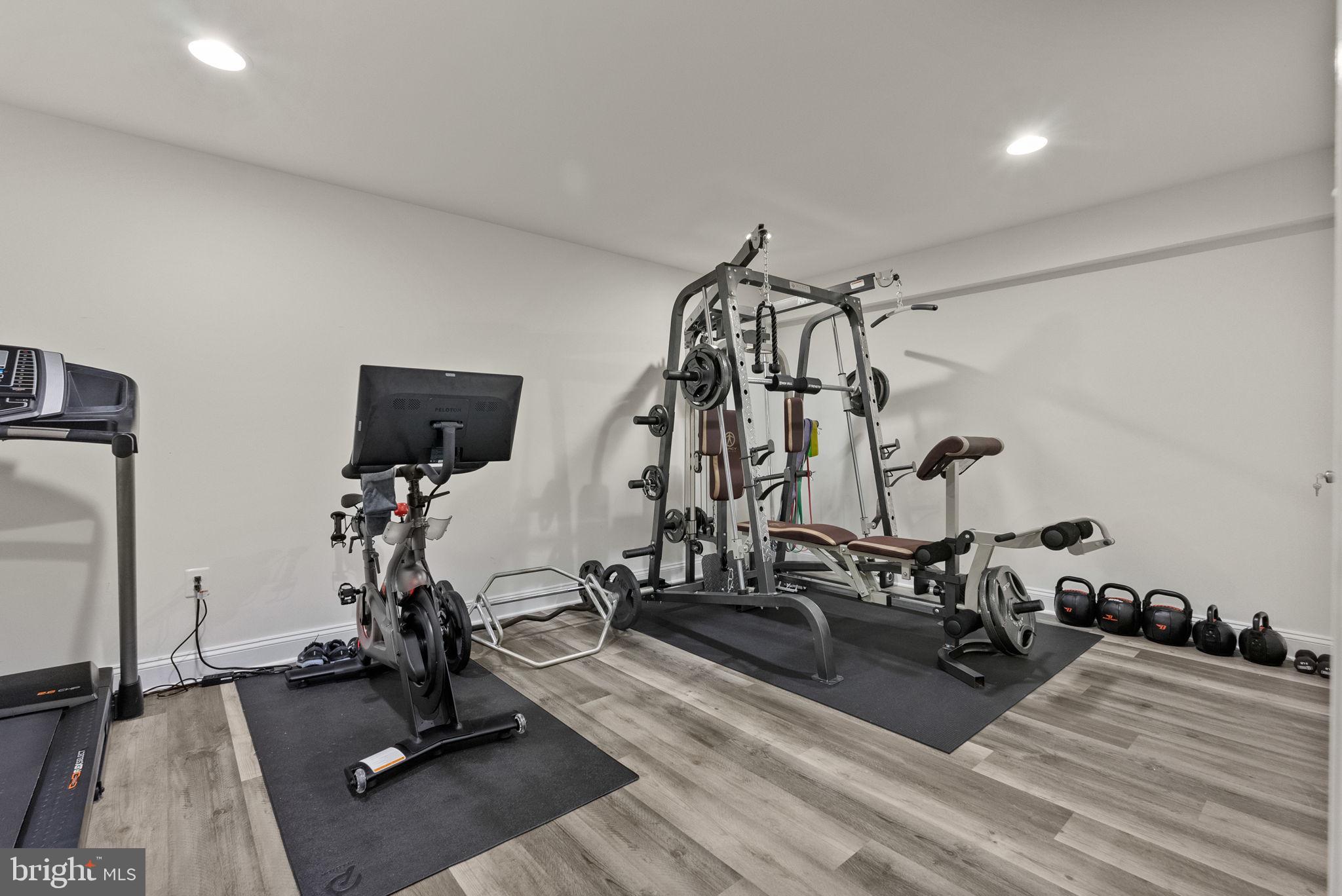 DAWSON'S CORNER - Residential