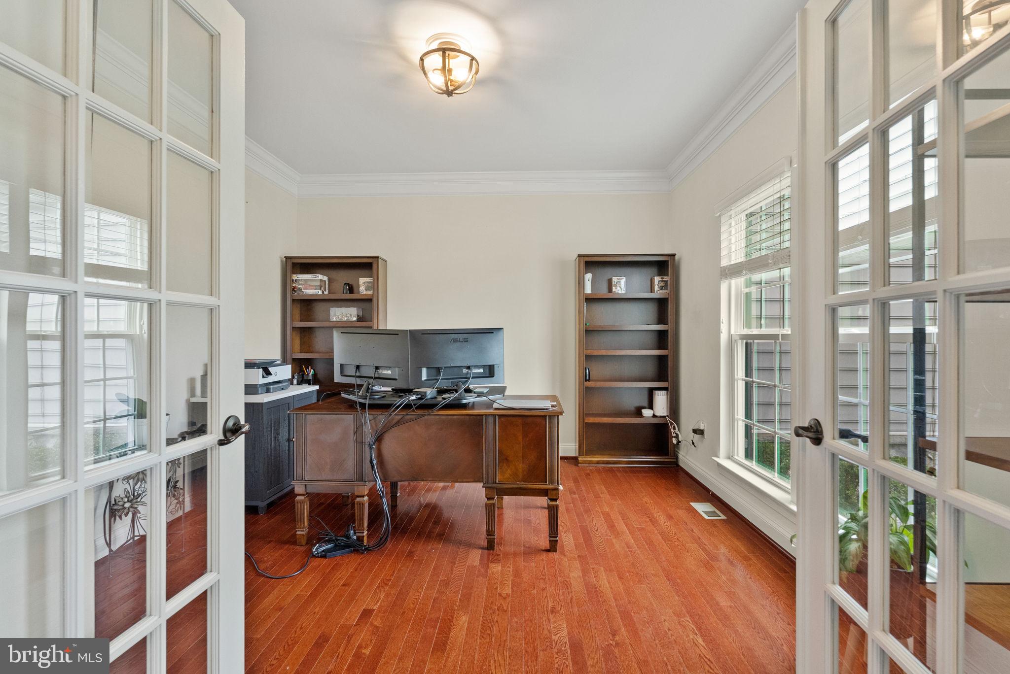 DAWSON'S CORNER - Residential