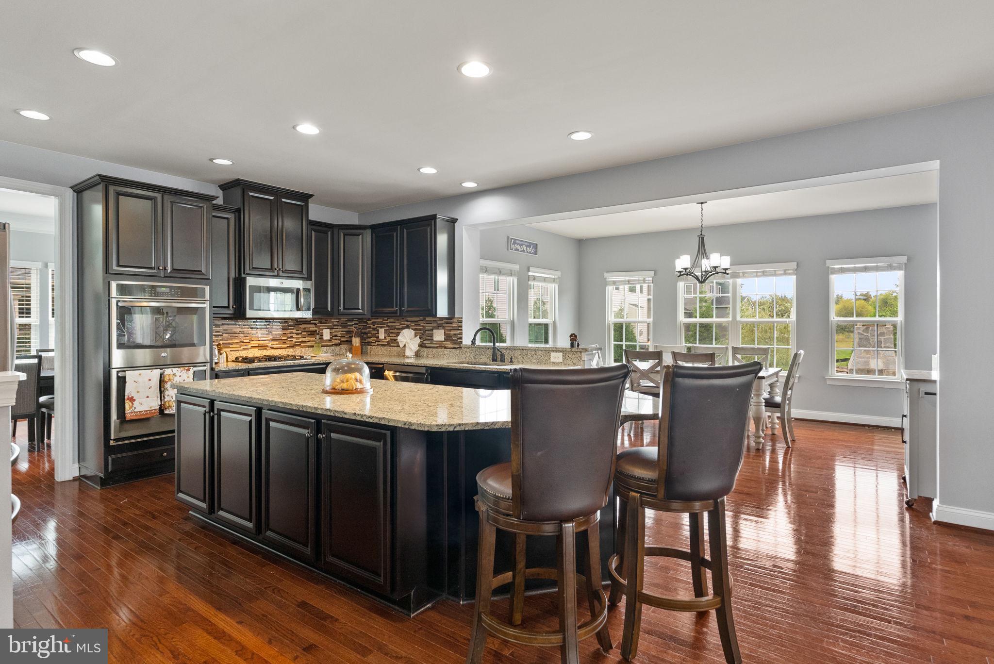 DAWSON'S CORNER - Residential