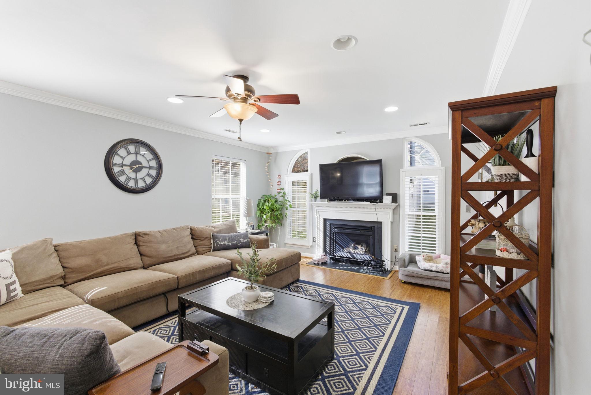 HUNTING QUARTERS - Residential