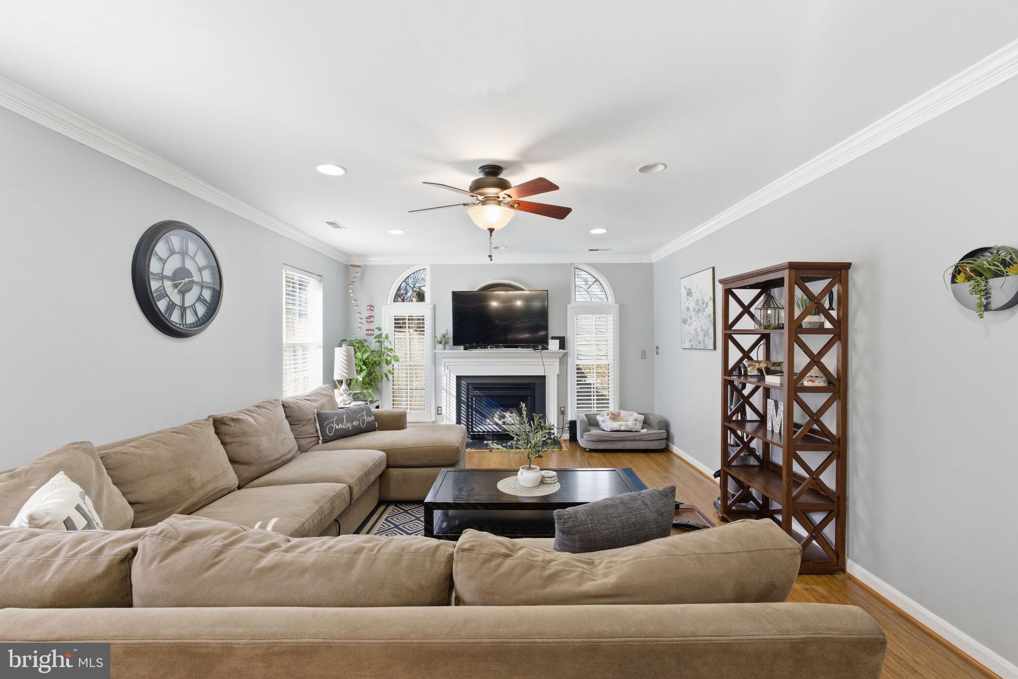 HUNTING QUARTERS - Residential