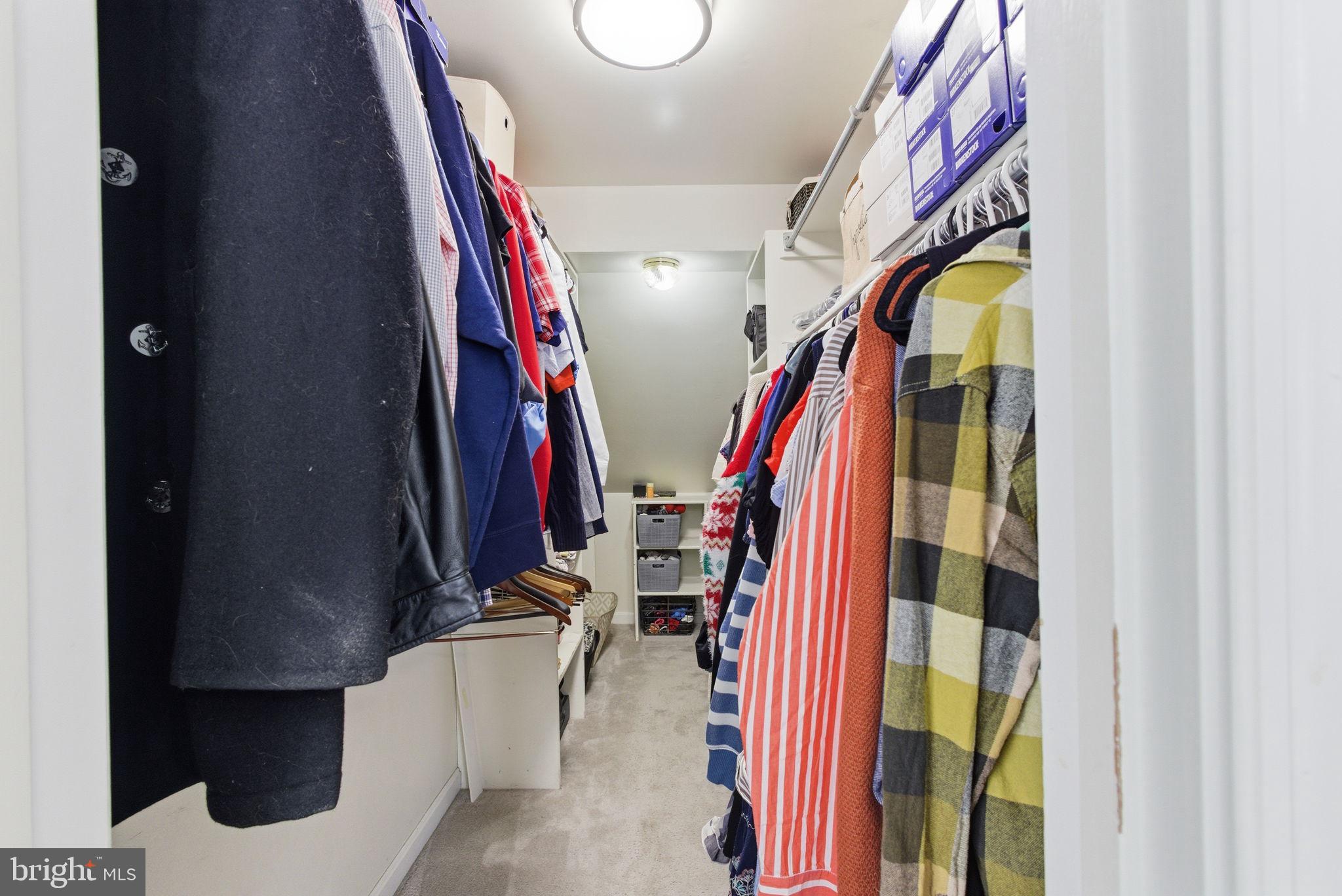 HUNTING QUARTERS - Residential