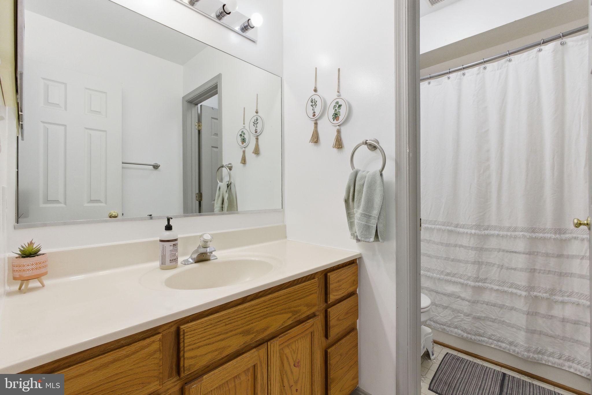 HUNTING QUARTERS - Residential