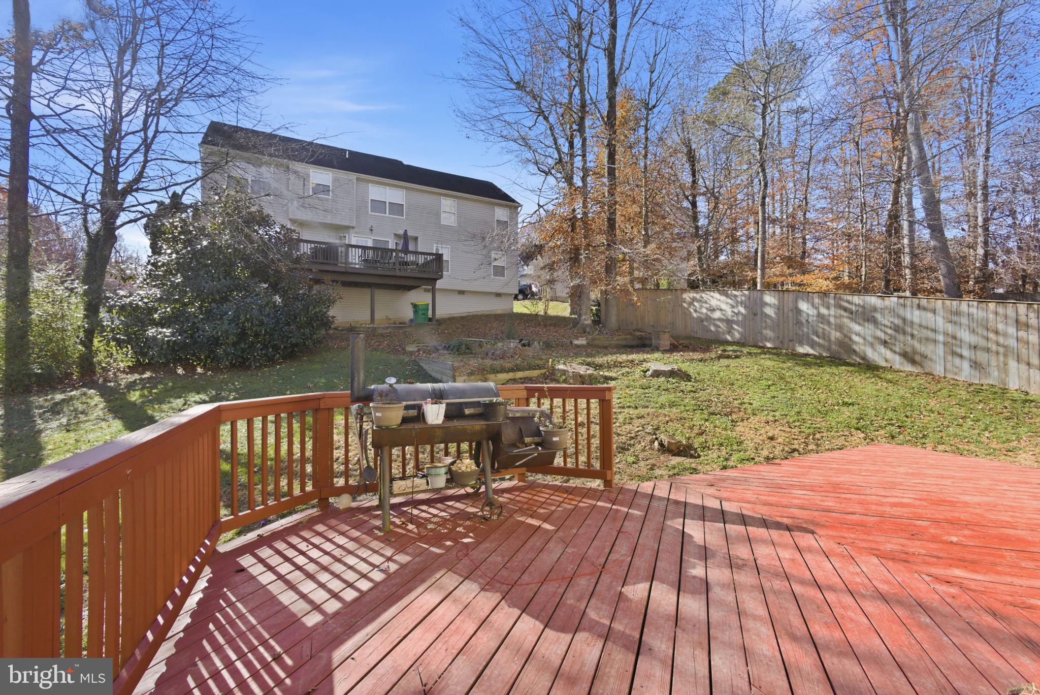 HUNTING QUARTERS - Residential