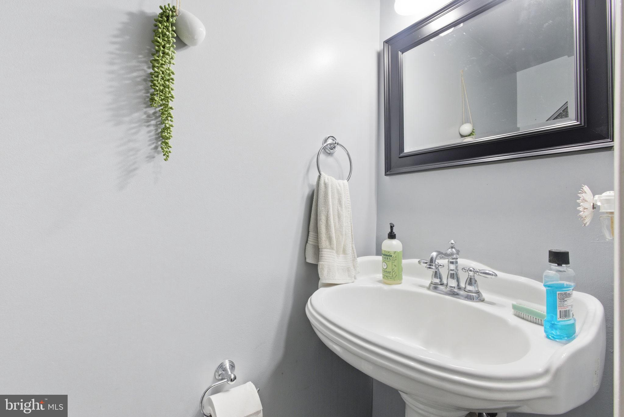 HUNTING QUARTERS - Residential