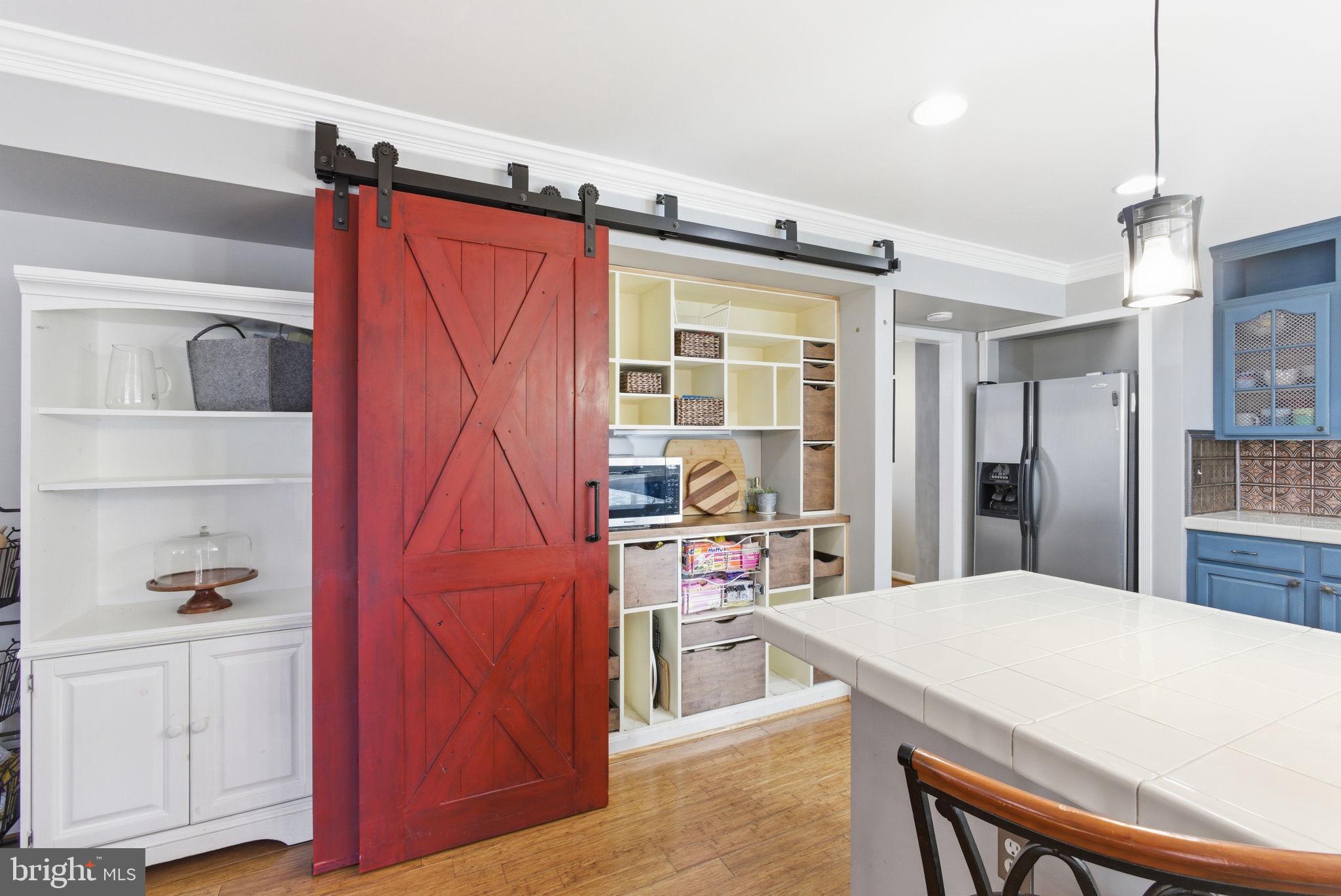 HUNTING QUARTERS - Residential