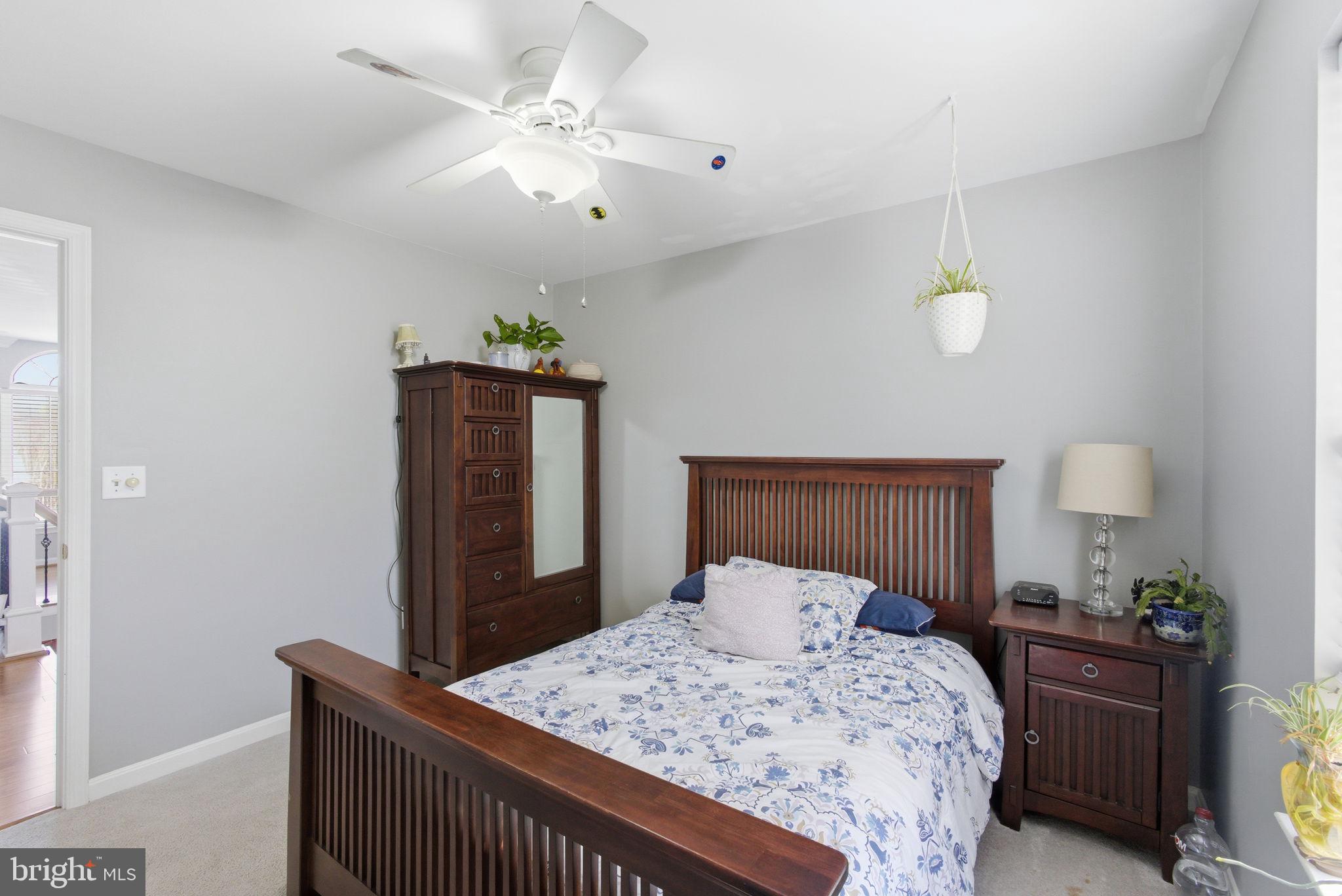 HUNTING QUARTERS - Residential