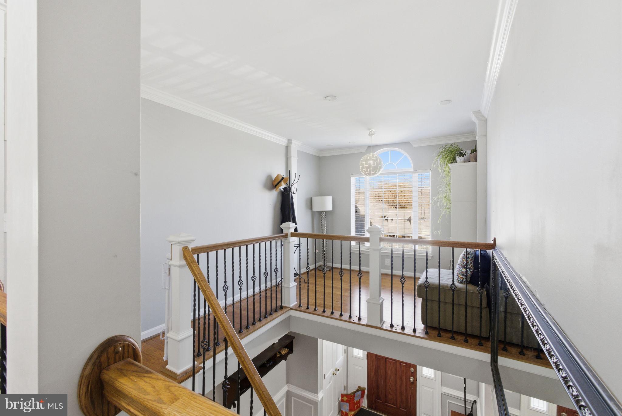 HUNTING QUARTERS - Residential